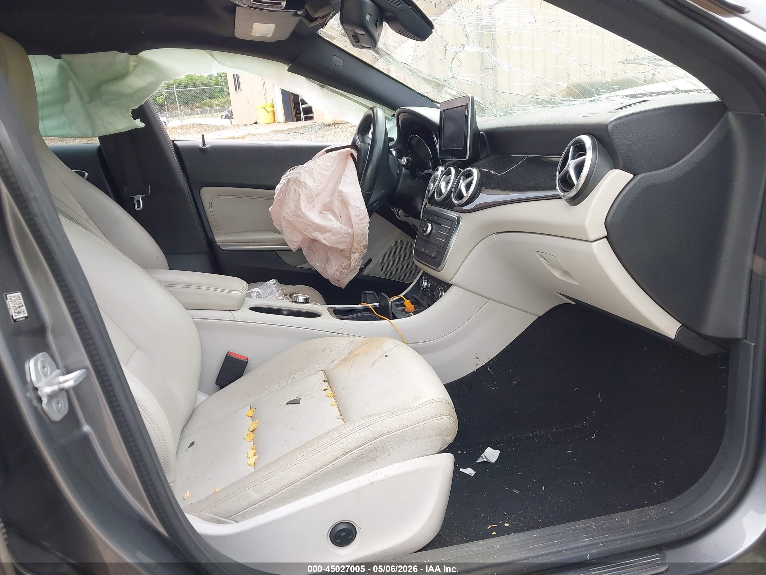 2015 Mercedes-benz Cla 250   Серый vin: WDDSJ4EB0FN256258