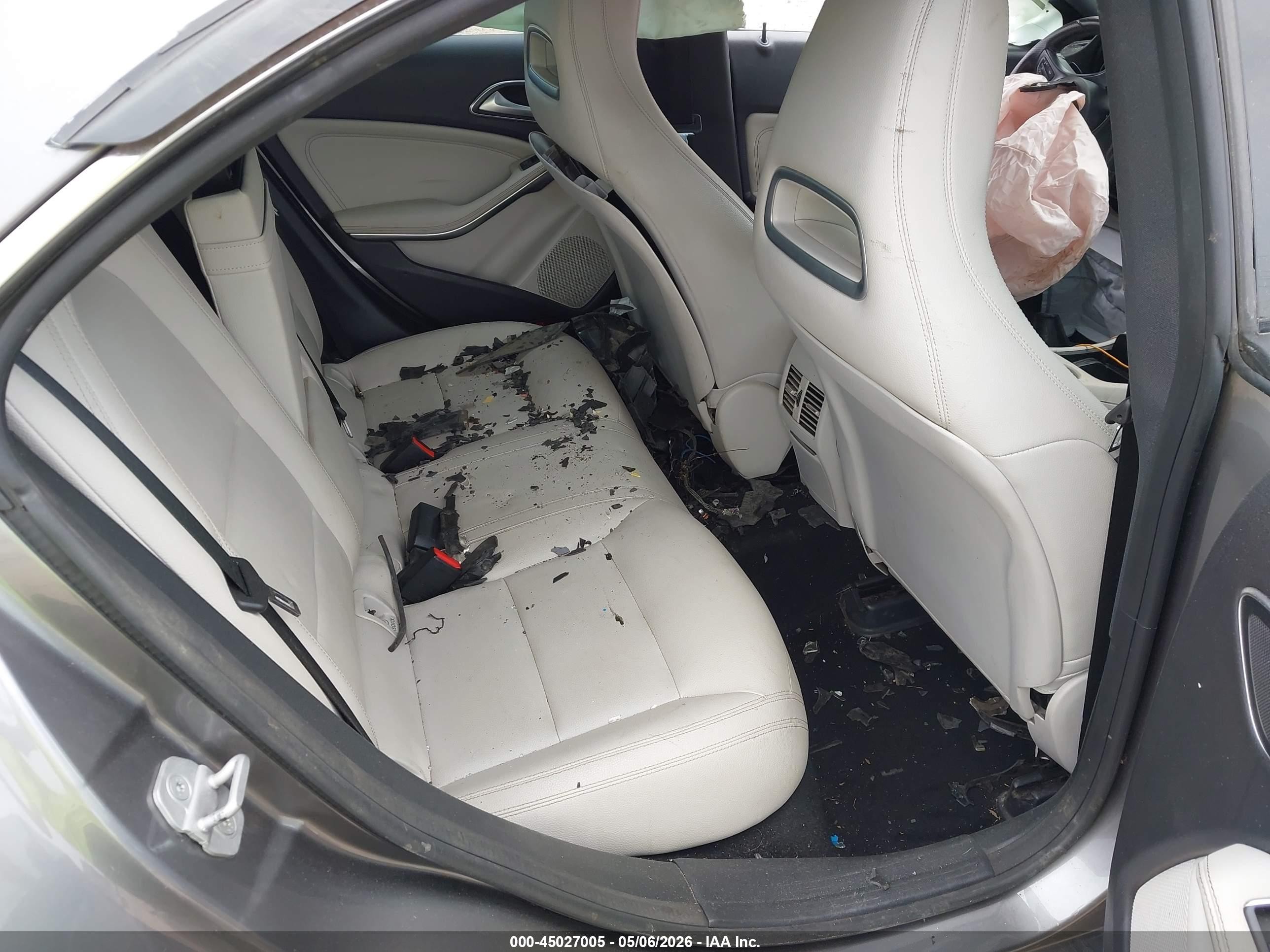 2015 Mercedes-benz Cla 250   Серый vin: WDDSJ4EB0FN256258