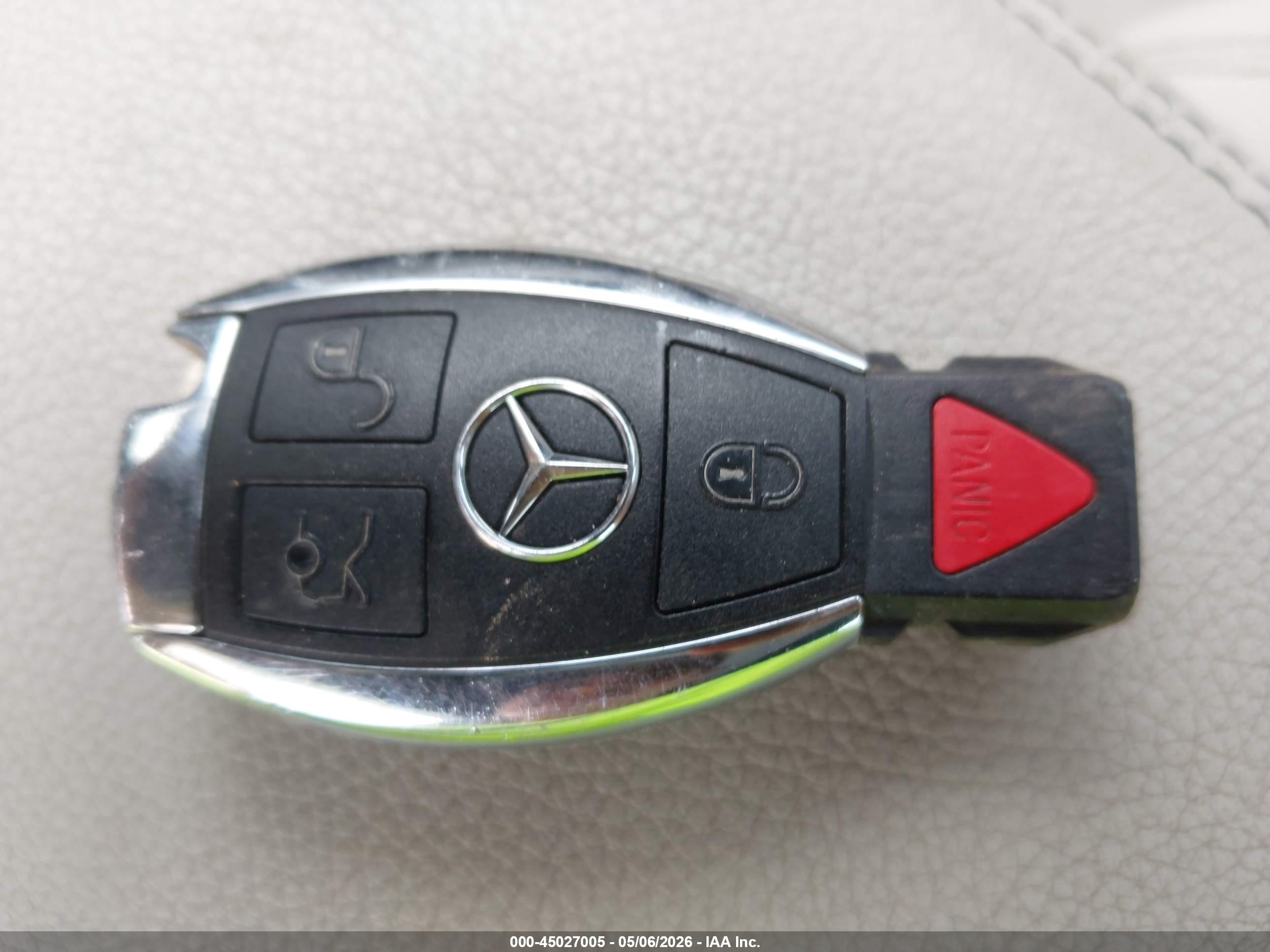 2015 Mercedes-benz Cla 250   Серый vin: WDDSJ4EB0FN256258