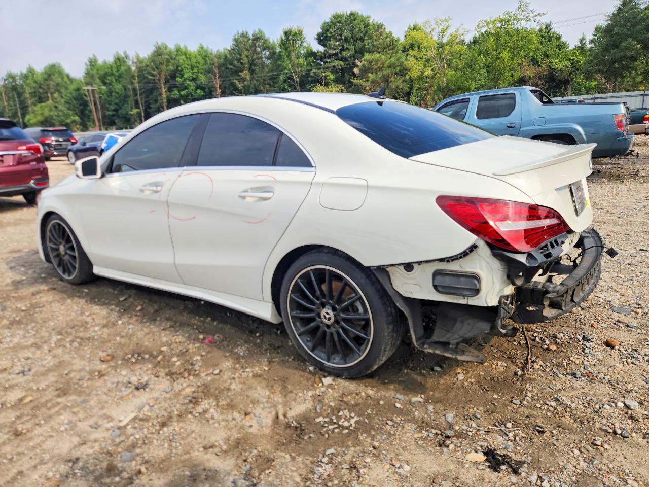 2018 Mercedes-benz Cla 250 White vin: WDDSJ4EB0JN573675