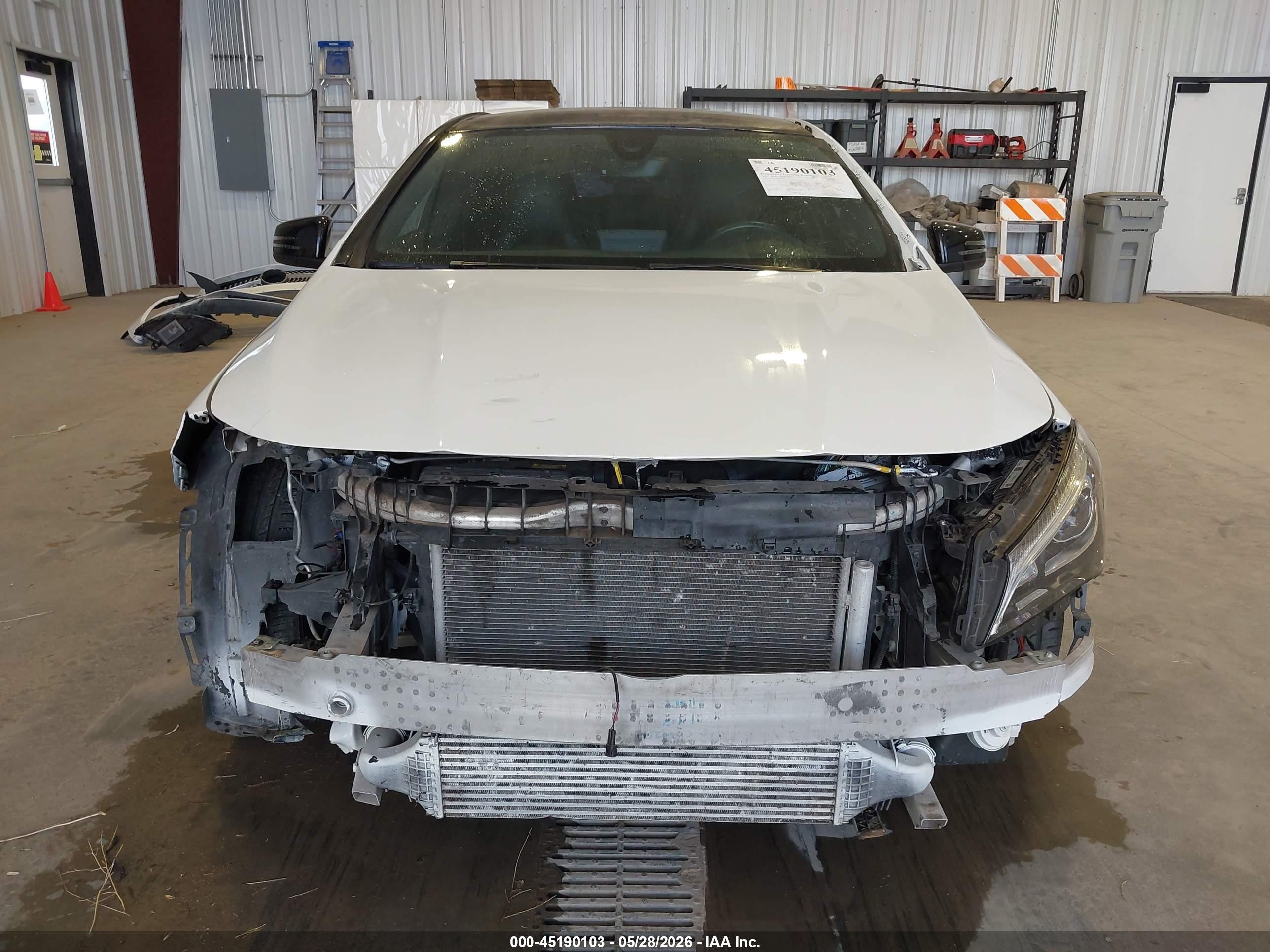2019 Mercedes-benz Cla 250 White vin: WDDSJ4EB0KN773134