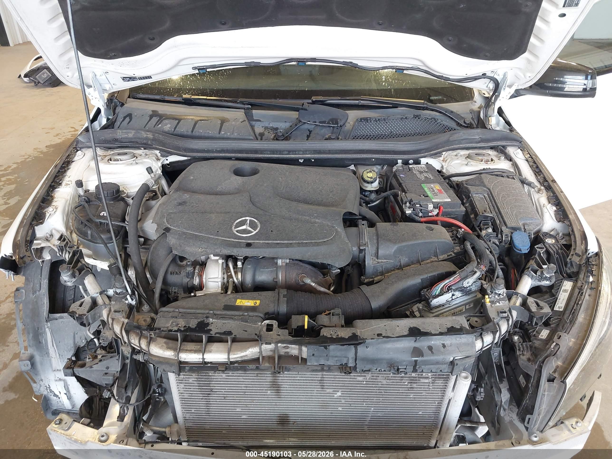 2019 Mercedes-benz Cla 250 White vin: WDDSJ4EB0KN773134