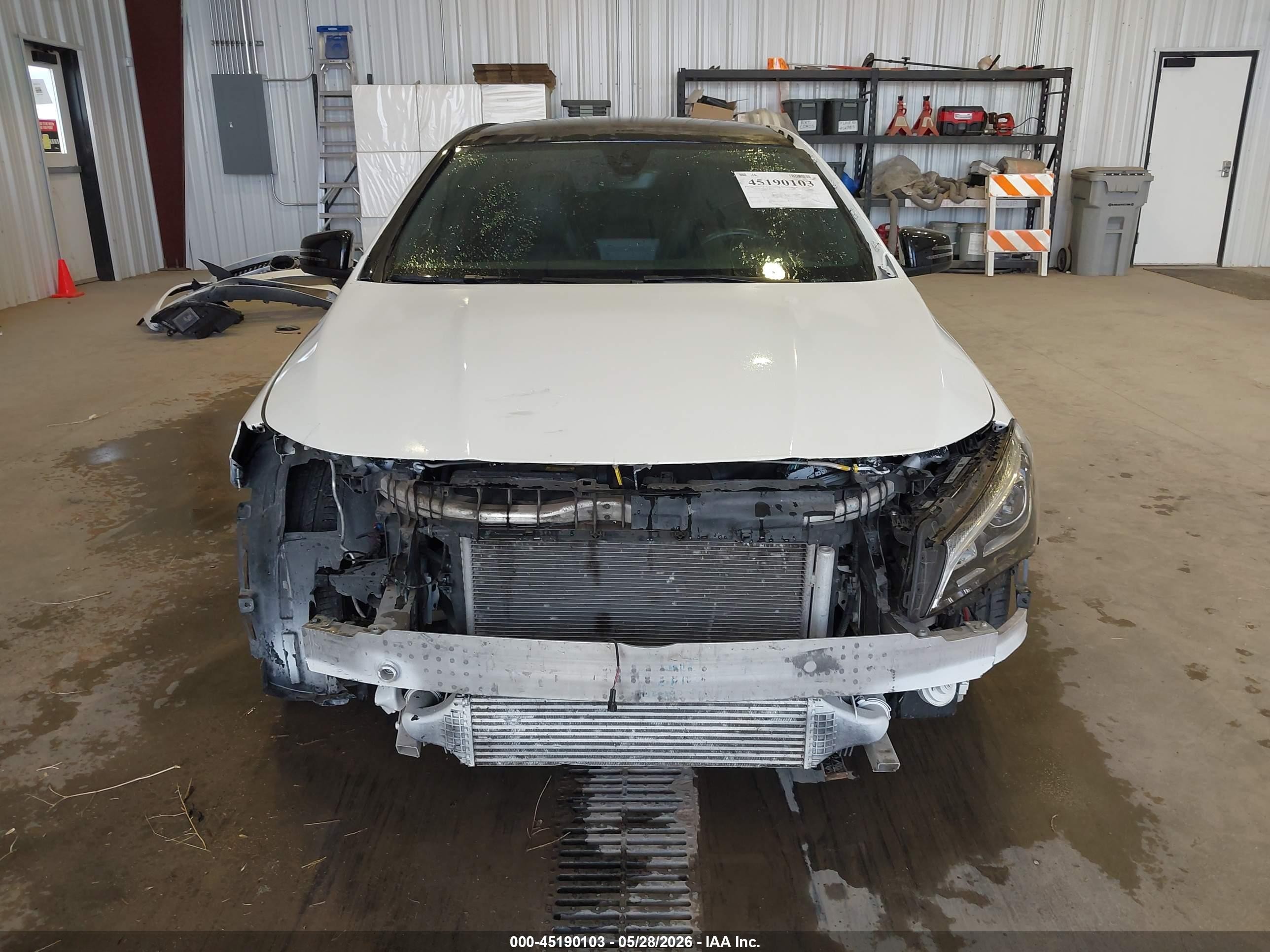 2019 Mercedes-benz Cla 250 White vin: WDDSJ4EB0KN773134