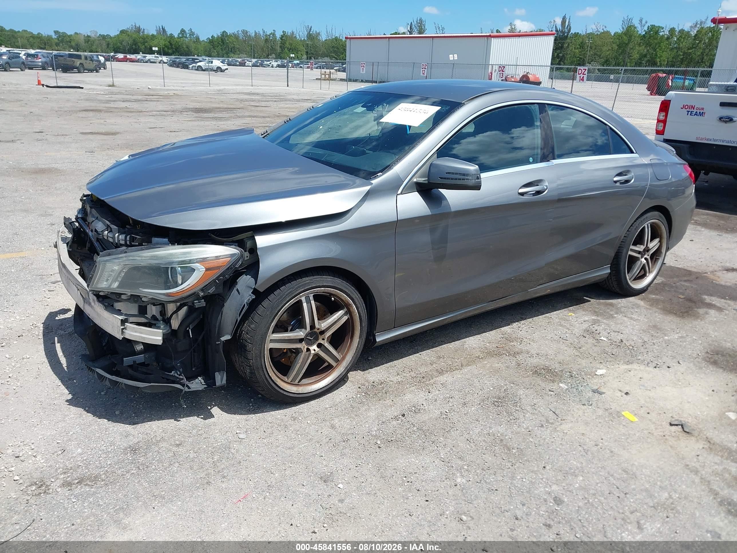 2014 Mercedes-benz Cla 250 Серебряный vin: WDDSJ4EB1EN044676