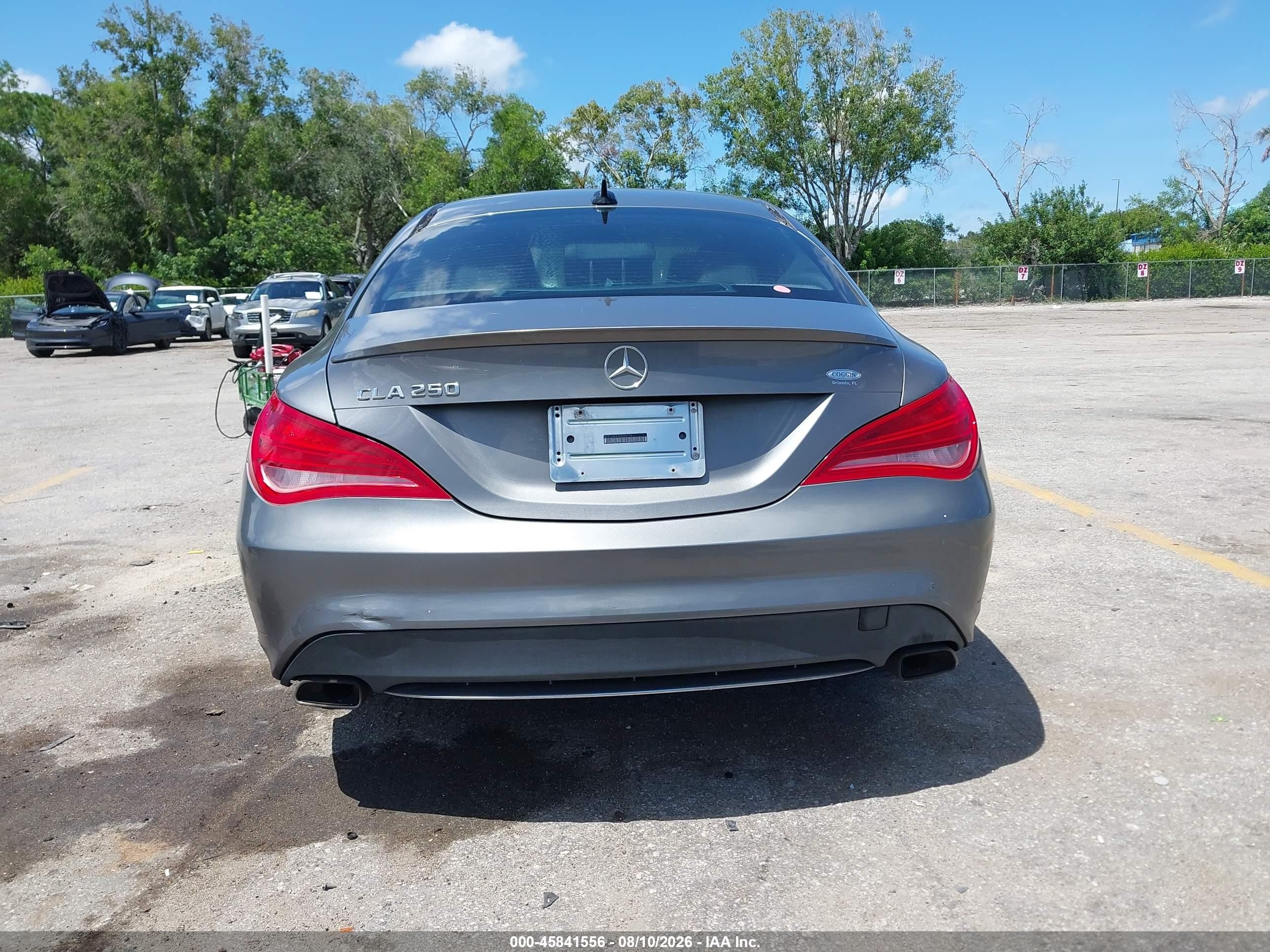 2014 Mercedes-benz Cla 250 Серебряный vin: WDDSJ4EB1EN044676