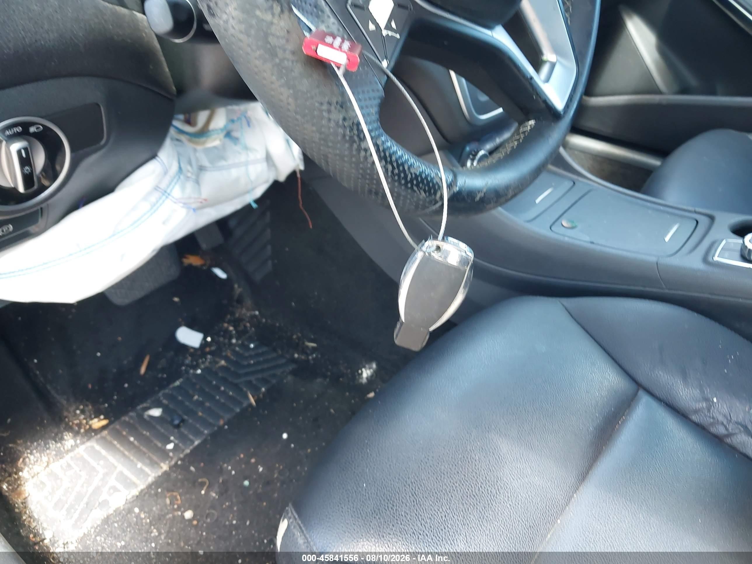 2014 Mercedes-benz Cla 250 Серебряный vin: WDDSJ4EB1EN044676
