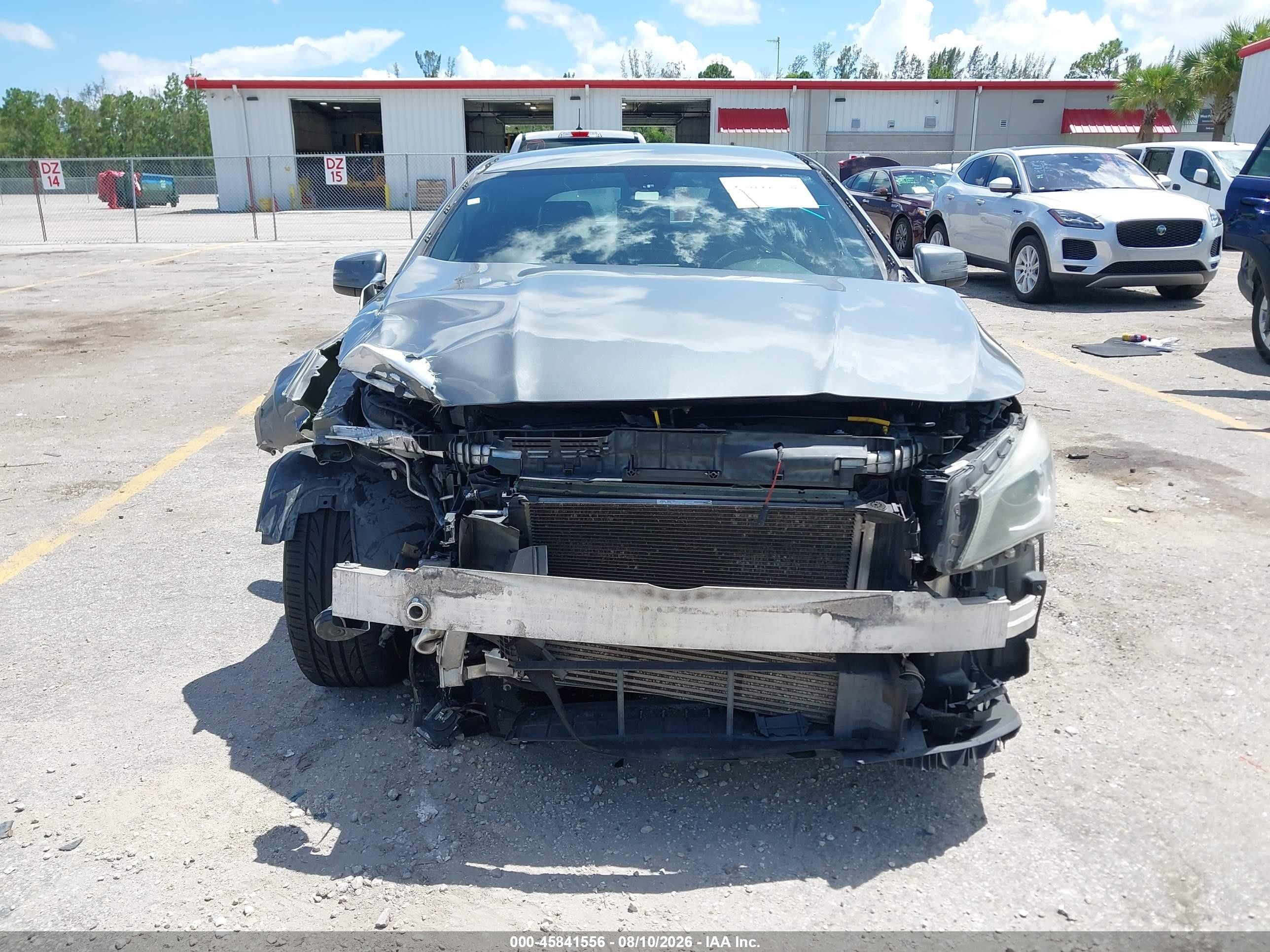 2014 Mercedes-benz Cla 250 Серебряный vin: WDDSJ4EB1EN044676