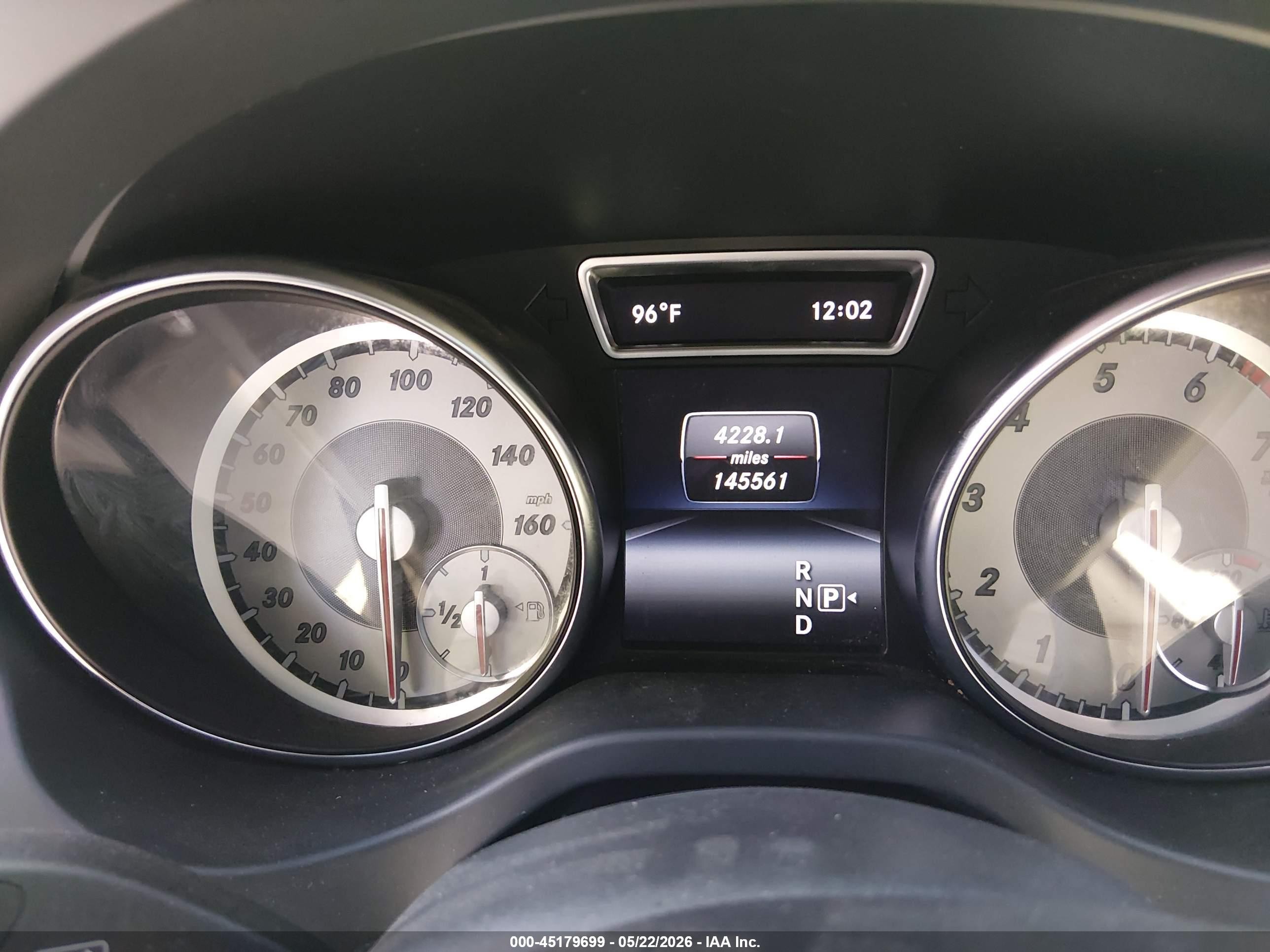 2014 Mercedes-benz Cla 250   Silver vin: WDDSJ4EB1EN113169