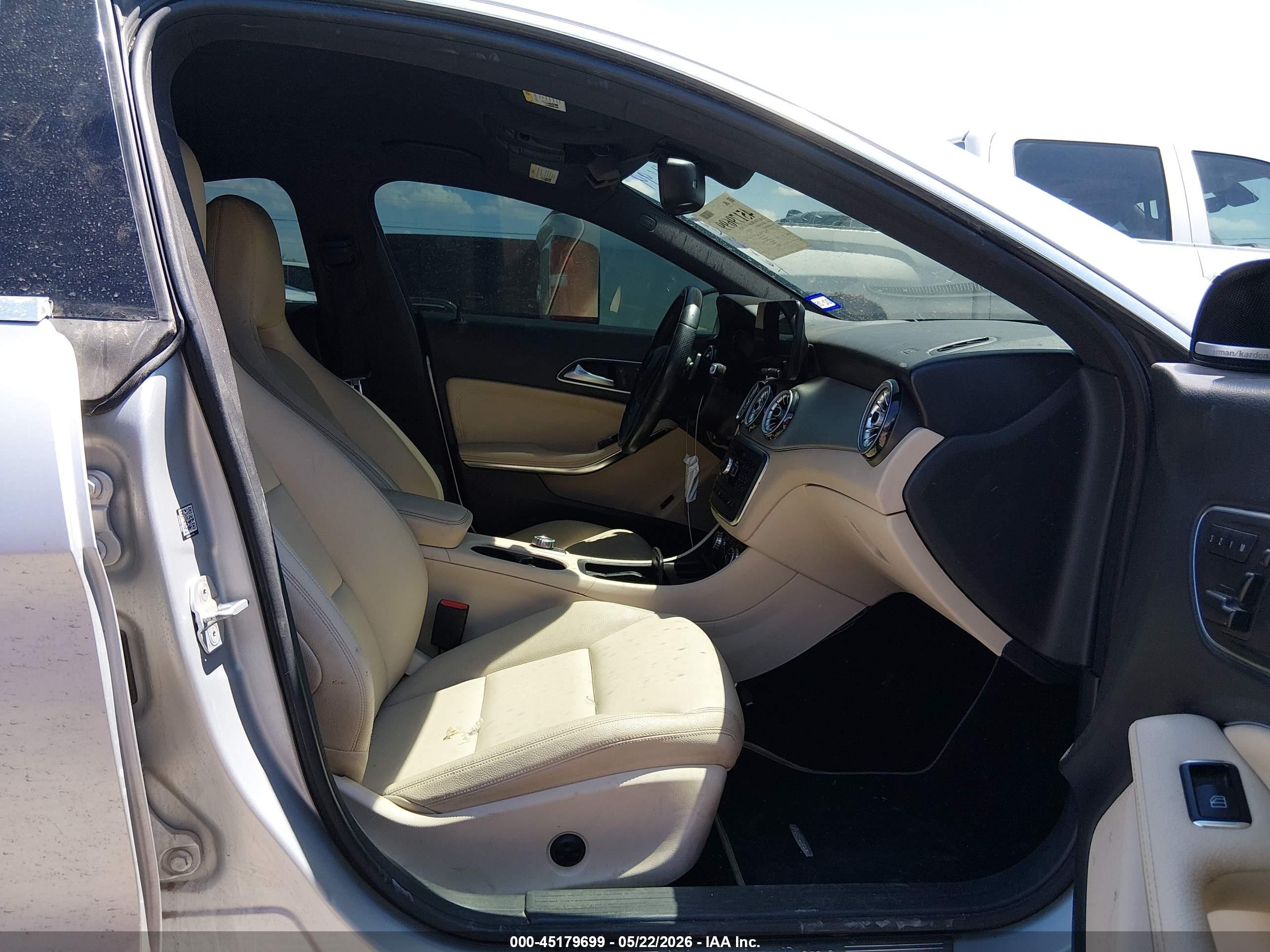 2014 Mercedes-benz Cla 250   Silver vin: WDDSJ4EB1EN113169