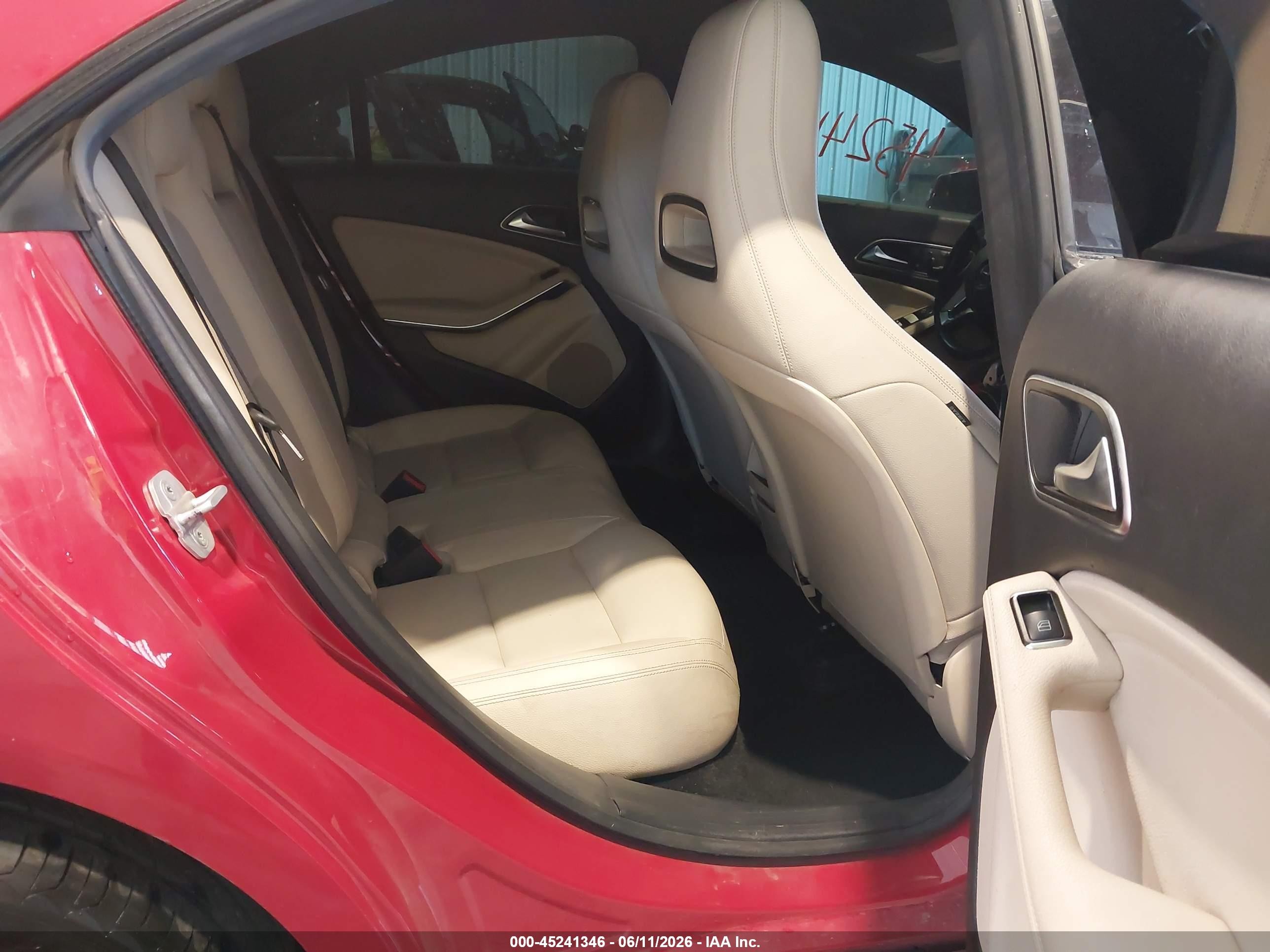 2014 Mercedes-benz Cla 250   Red vin: WDDSJ4EB1EN123085