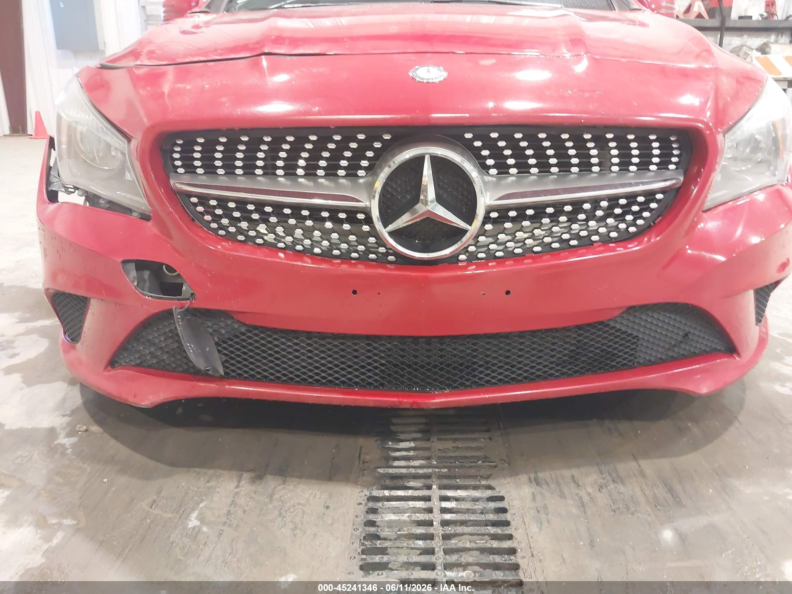 2014 Mercedes-benz Cla 250   Red vin: WDDSJ4EB1EN123085