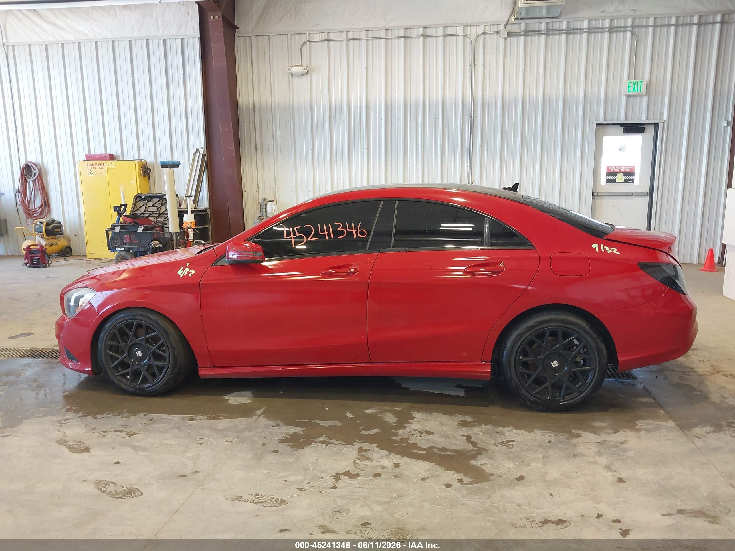 2014 Mercedes-benz Cla 250   Red vin: WDDSJ4EB1EN123085