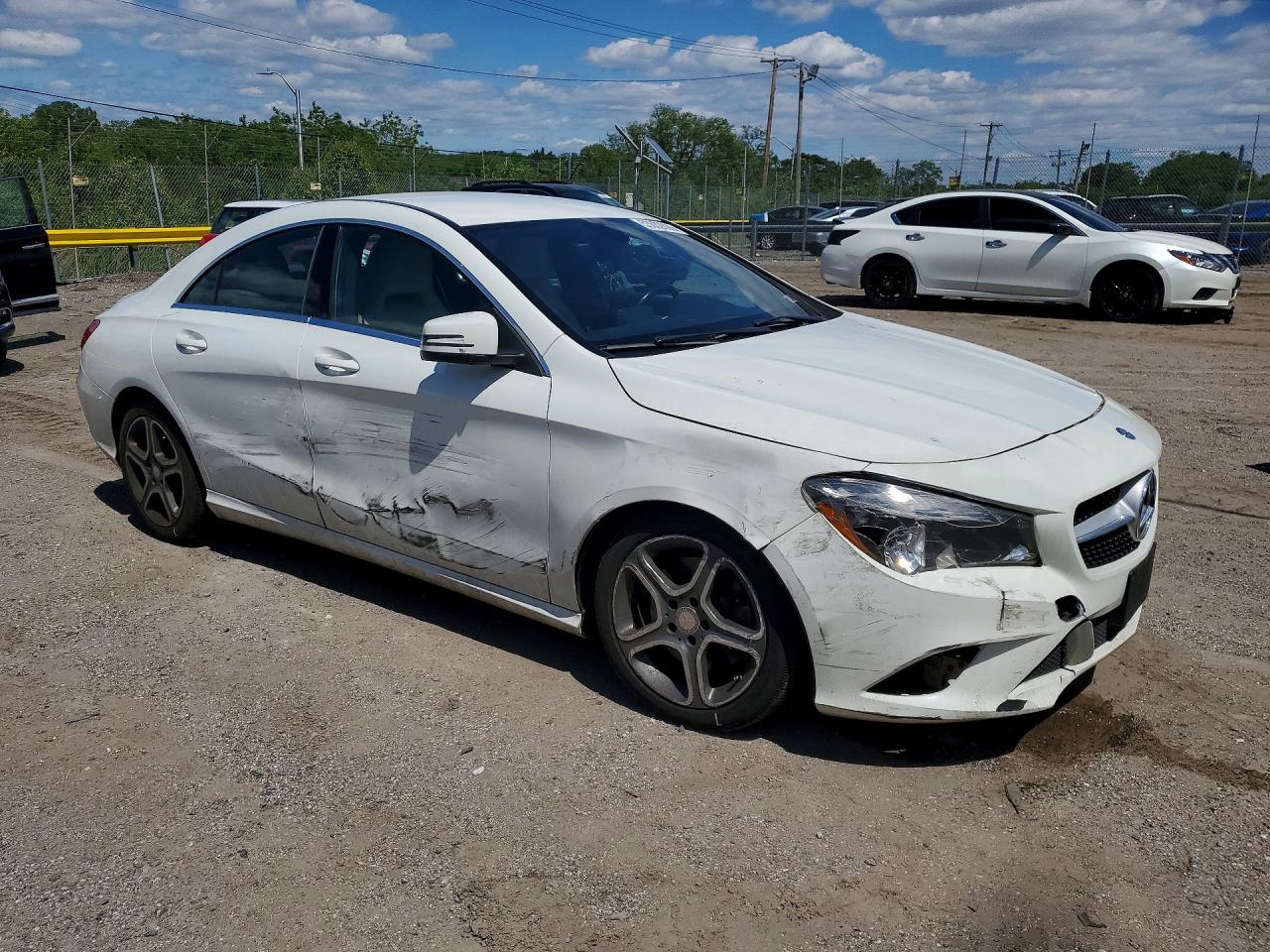 2014 Mercedes-benz Cla 250 White vin: WDDSJ4EB1EN138881