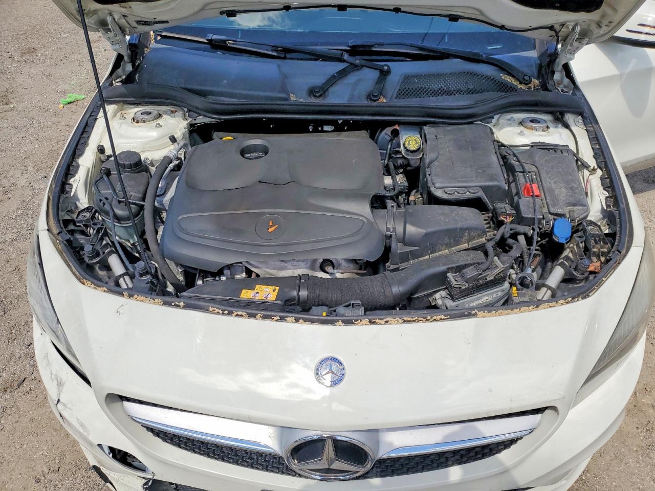 2014 Mercedes-benz Cla 250 White vin: WDDSJ4EB1EN138881