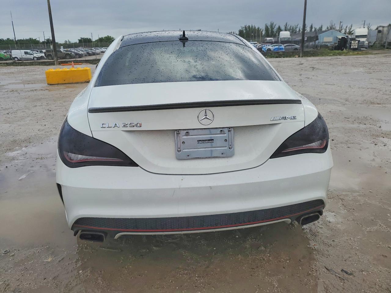 2015 Mercedes-benz Cla 250 White vin: WDDSJ4EB1FN162048