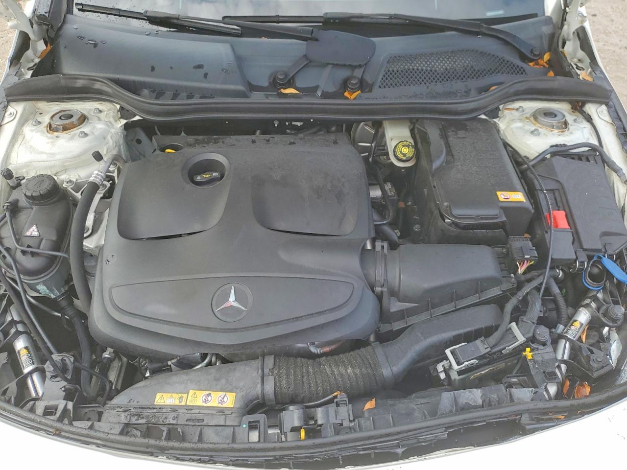 2015 Mercedes-benz Cla 250 White vin: WDDSJ4EB1FN162048