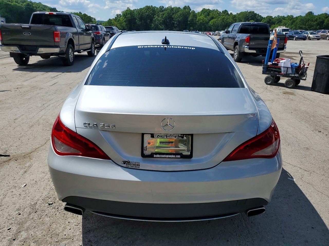2015 Mercedes-benz Cla 250 Серебряный vin: WDDSJ4EB1FN162874