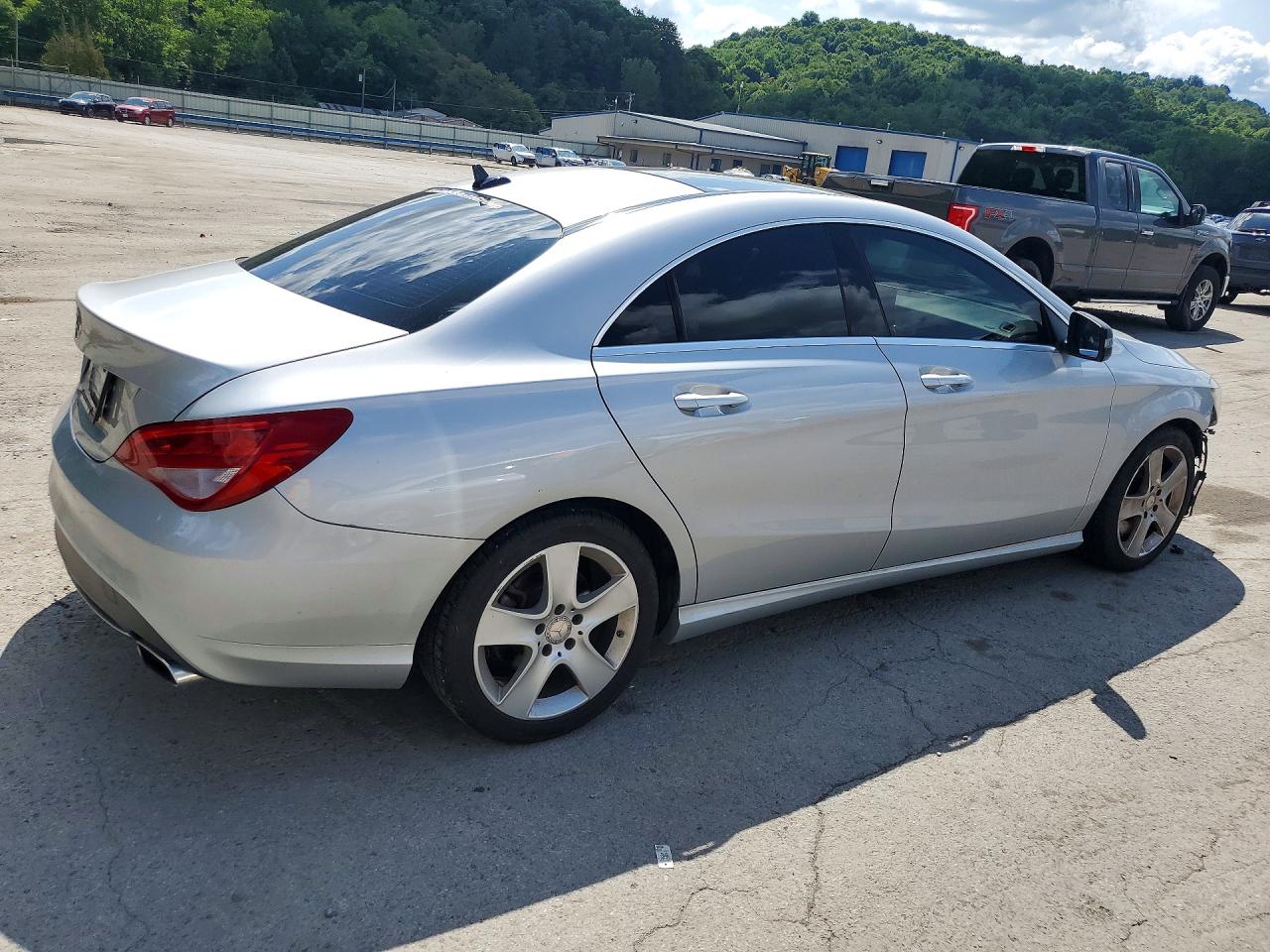 2015 Mercedes-benz Cla 250 Серебряный vin: WDDSJ4EB1FN162874
