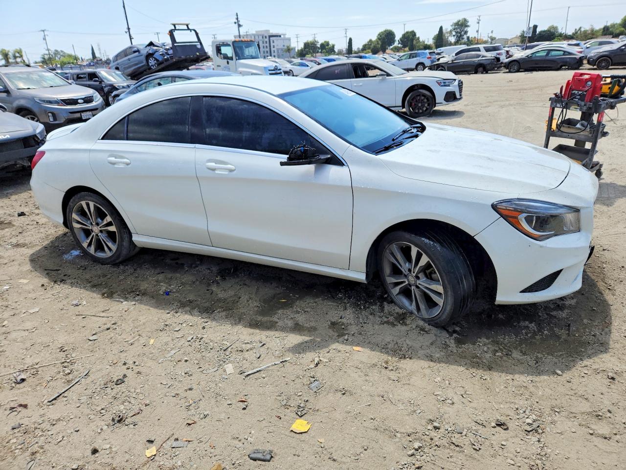 2015 Mercedes-benz Cla 250 White vin: WDDSJ4EB1FN163314
