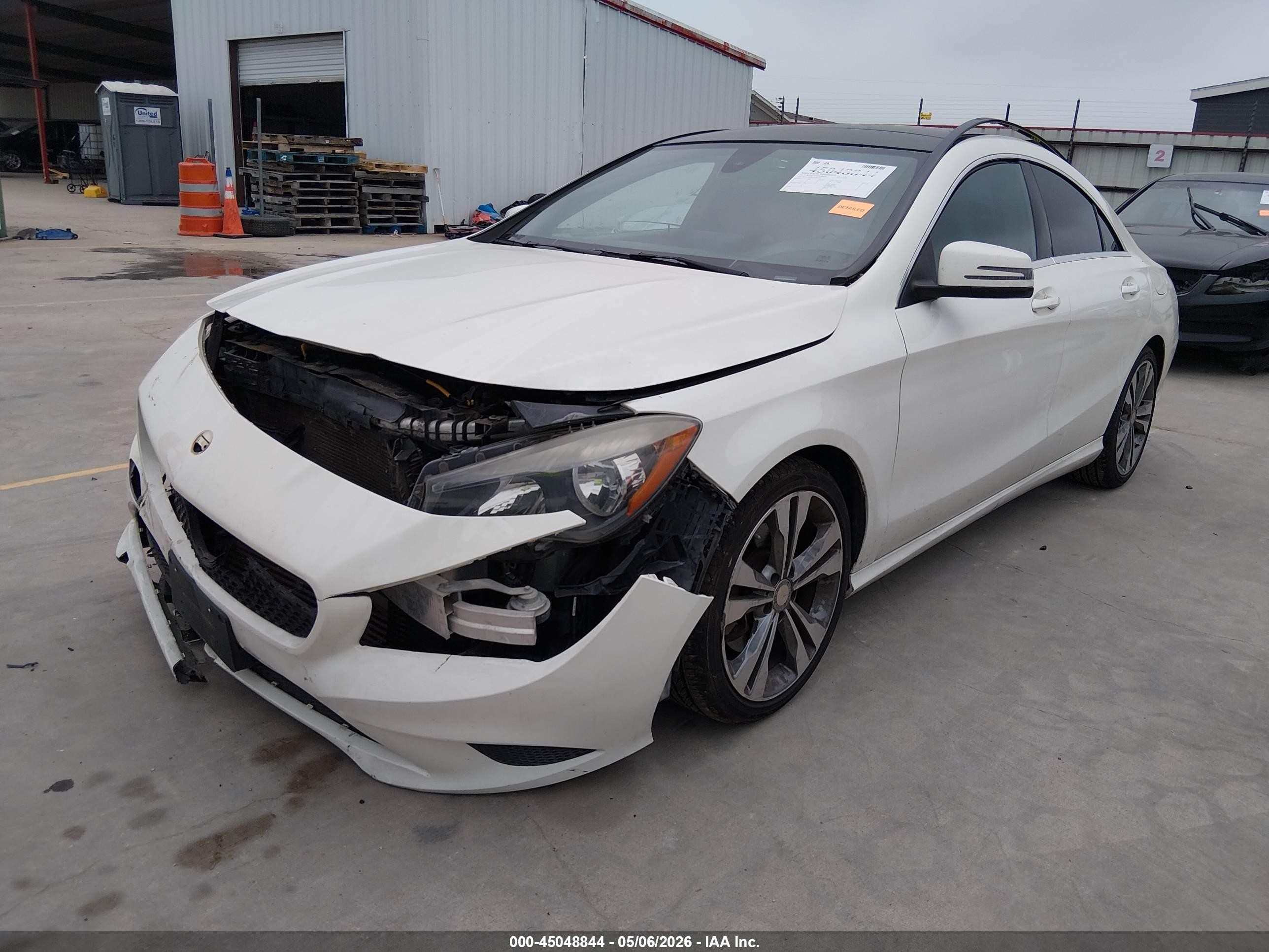 2015 Mercedes-benz Cla 250   White vin: WDDSJ4EB1FN282478