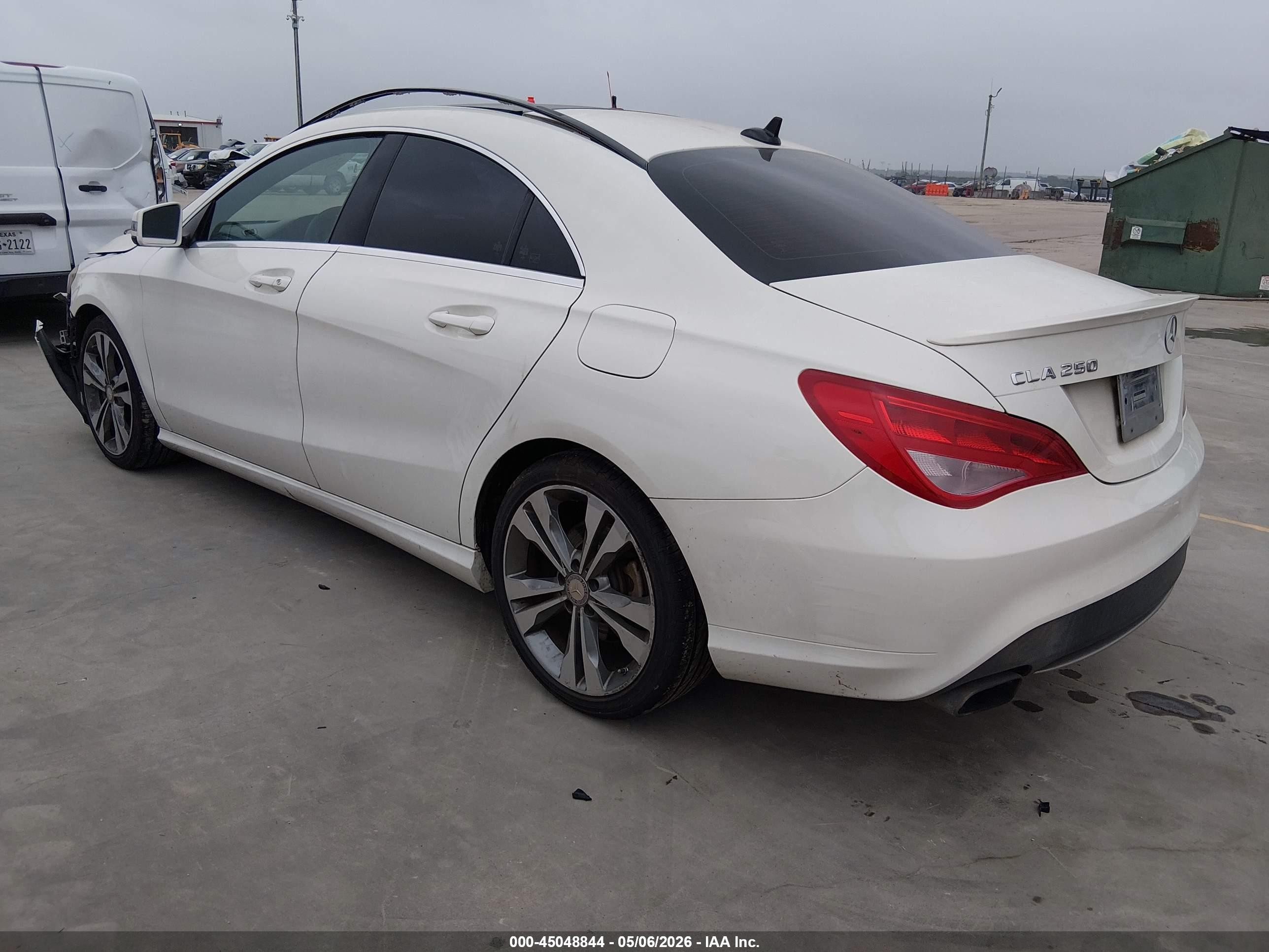 2015 Mercedes-benz Cla 250   White vin: WDDSJ4EB1FN282478