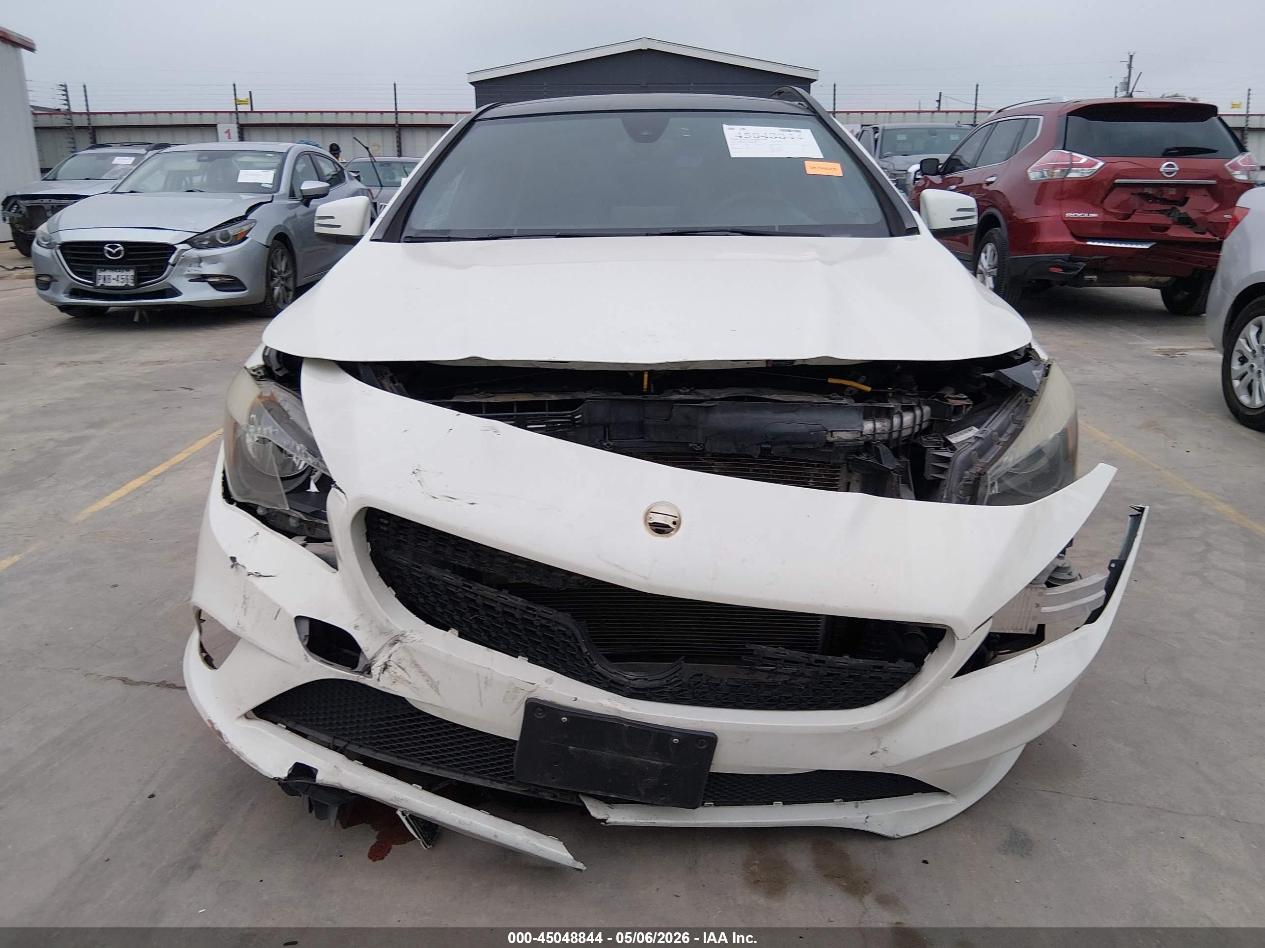 2015 Mercedes-benz Cla 250   White vin: WDDSJ4EB1FN282478