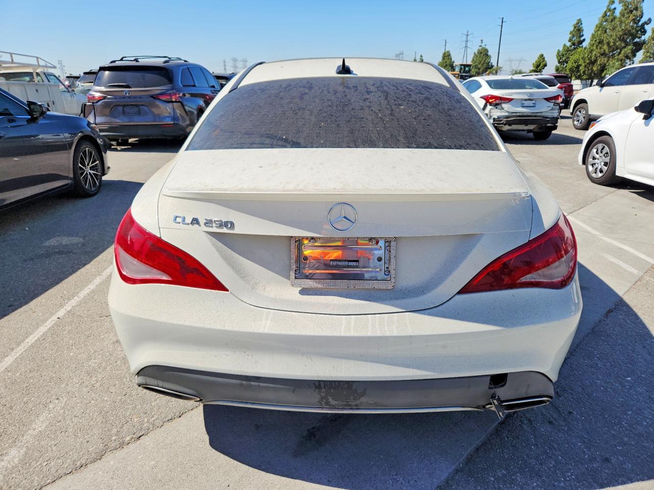 2018 Mercedes-benz Cla 250 White vin: WDDSJ4EB1JN585267