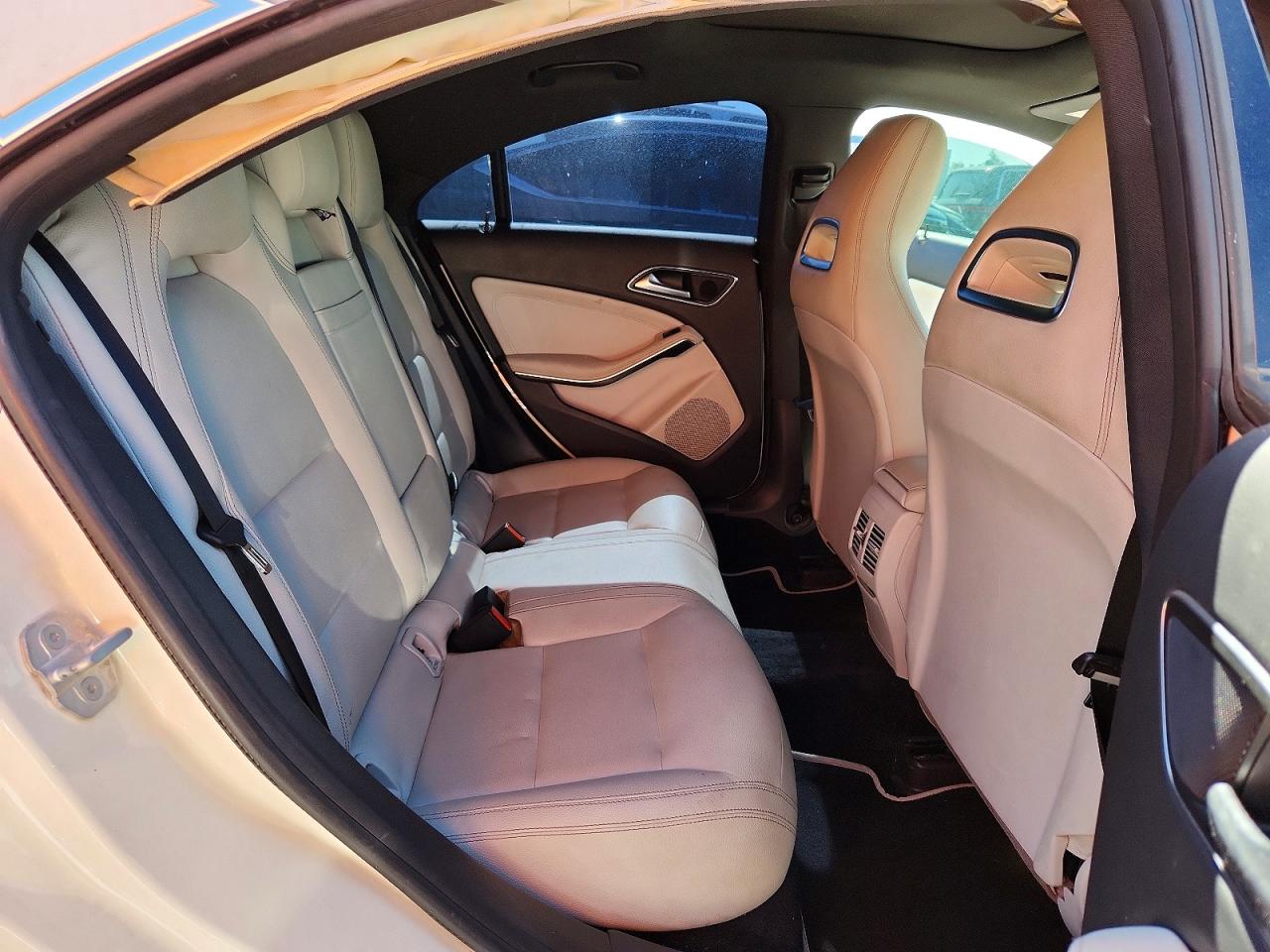 2018 Mercedes-benz Cla 250 White vin: WDDSJ4EB1JN585267