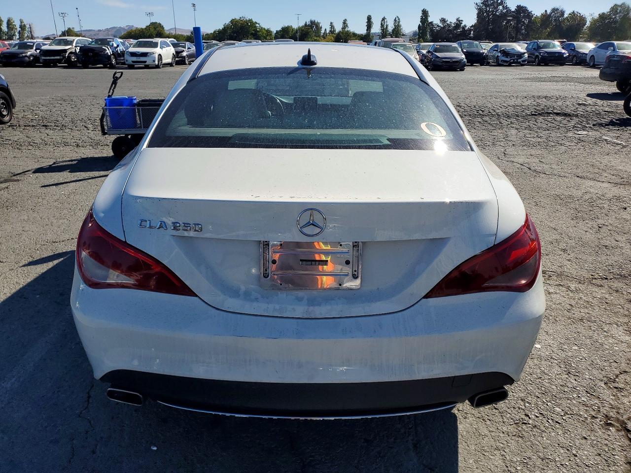 2014 Mercedes-benz Cla 250 White vin: WDDSJ4EB2EN036134