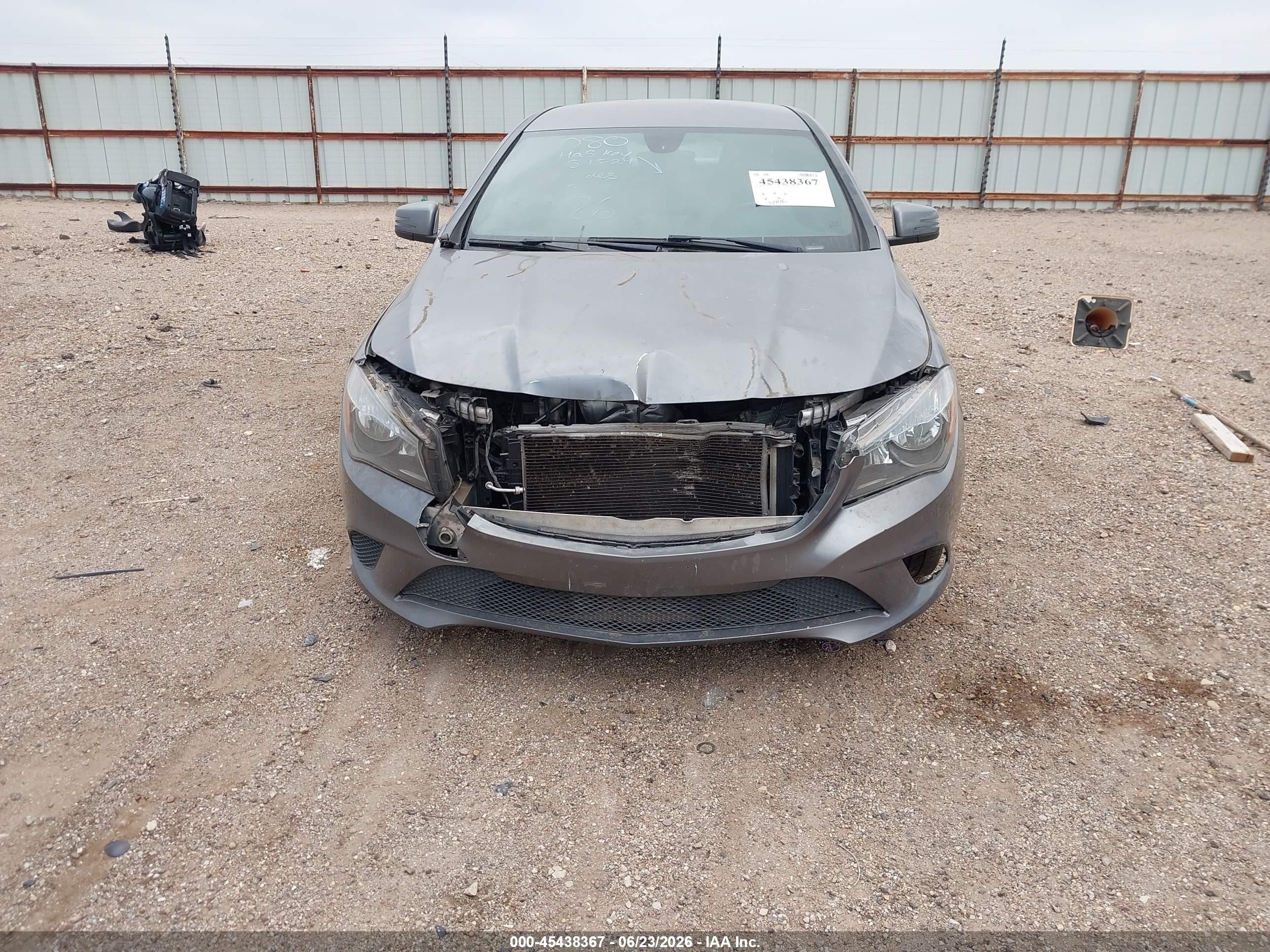 2014 Mercedes-benz Cla 250   Gray vin: WDDSJ4EB2EN038286