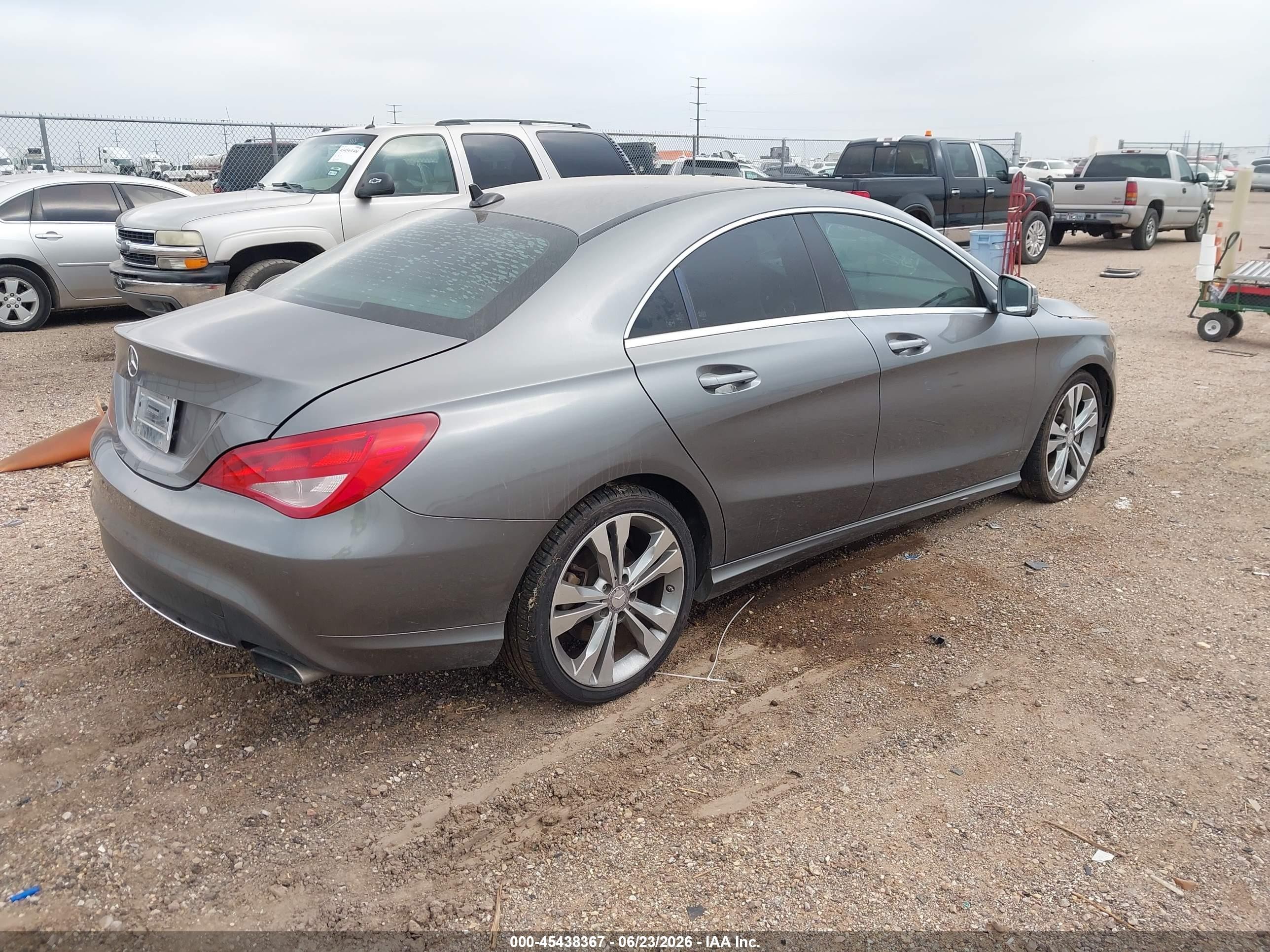 2014 Mercedes-benz Cla 250   Gray vin: WDDSJ4EB2EN038286