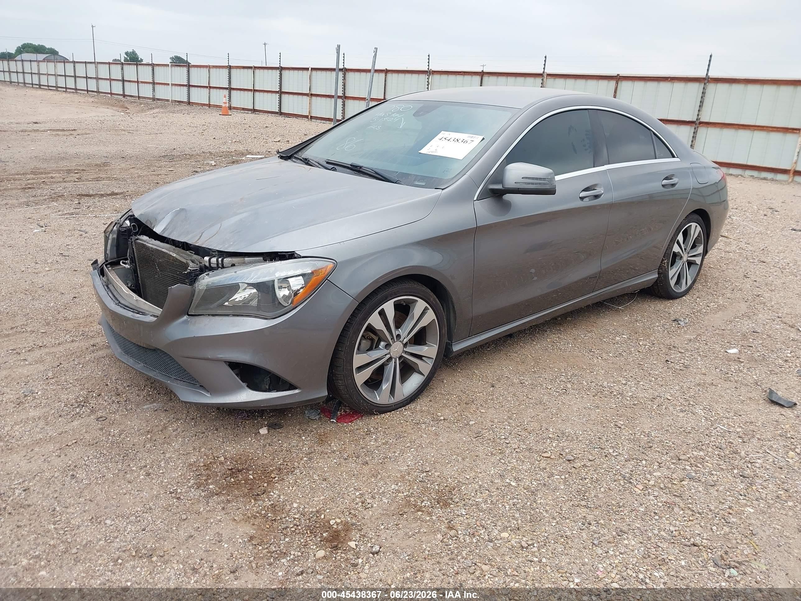 2014 Mercedes-benz Cla 250   Gray vin: WDDSJ4EB2EN038286