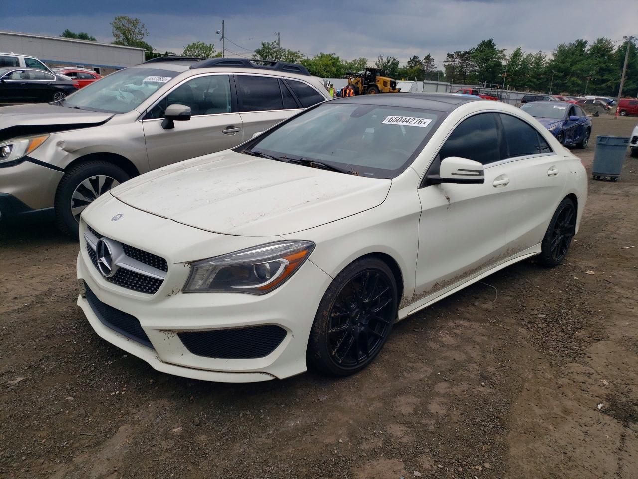 2014 Mercedes-benz Cla 250 White vin: WDDSJ4EB2EN040166