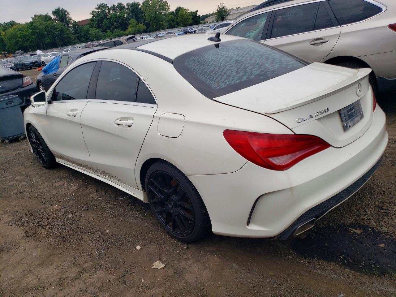 2014 Mercedes-benz Cla 250 White vin: WDDSJ4EB2EN040166