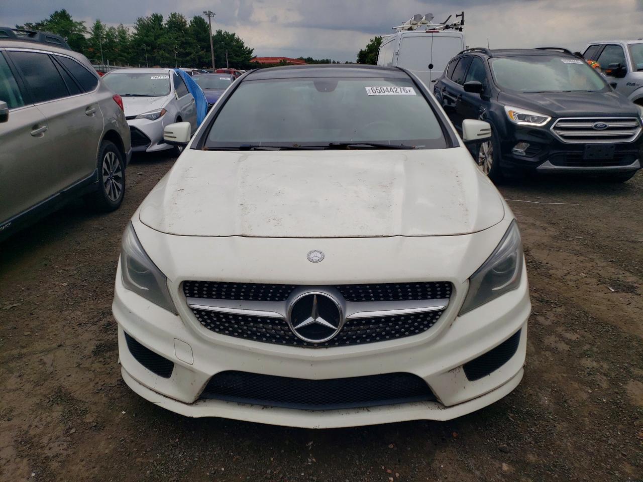 2014 Mercedes-benz Cla 250 White vin: WDDSJ4EB2EN040166