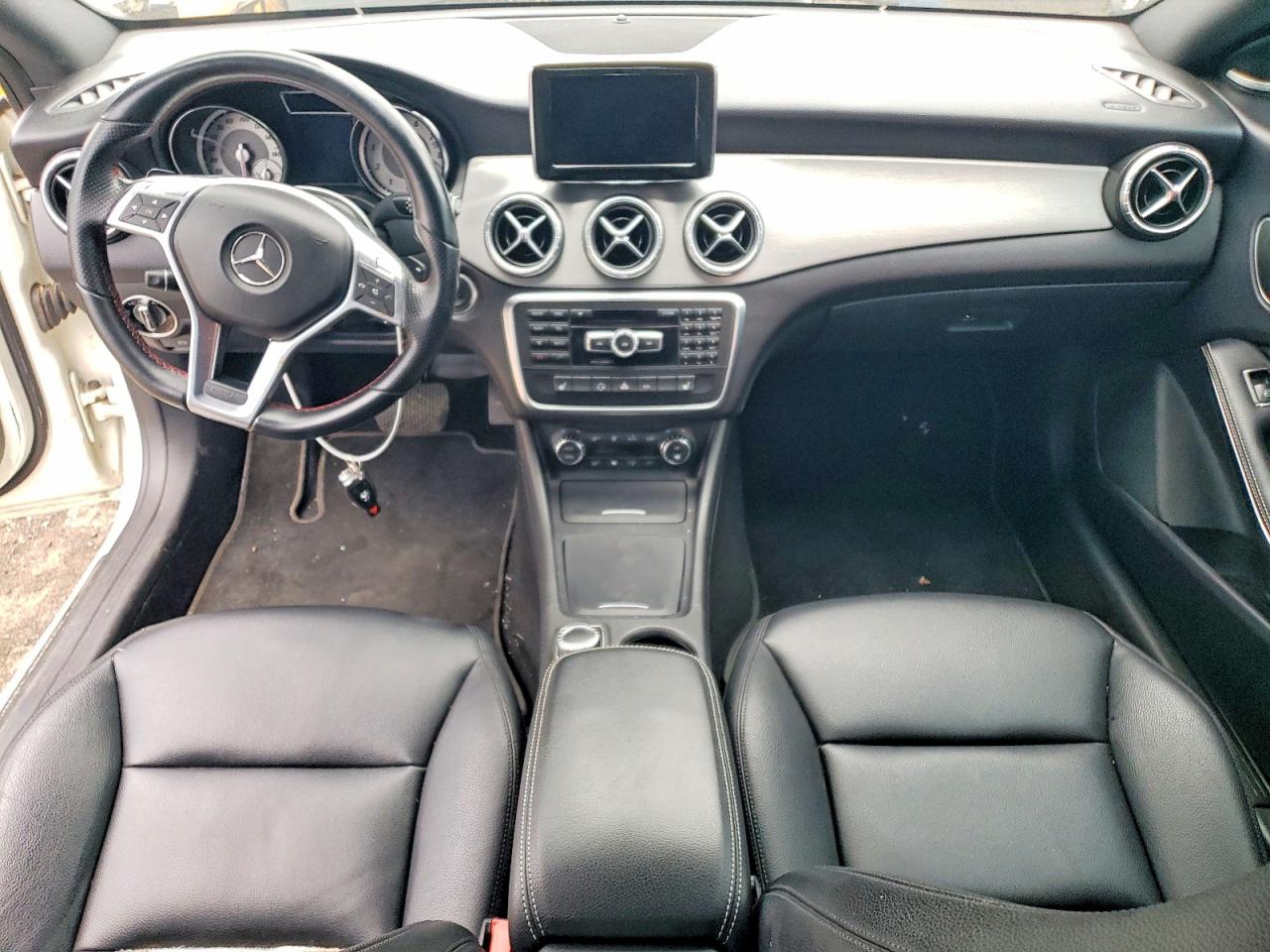 2014 Mercedes-benz Cla 250 White vin: WDDSJ4EB2EN040166