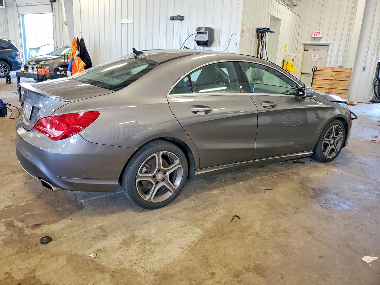 2014 Mercedes-benz Cla 250 Gray vin: WDDSJ4EB2EN040877