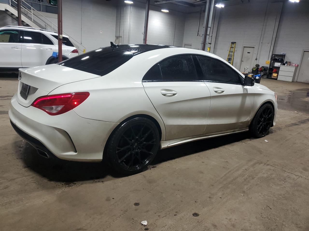 2014 Mercedes-benz Cla 250 White vin: WDDSJ4EB2EN044072 Damage: Right Rear Wheel, Aftermarket, Acceptable