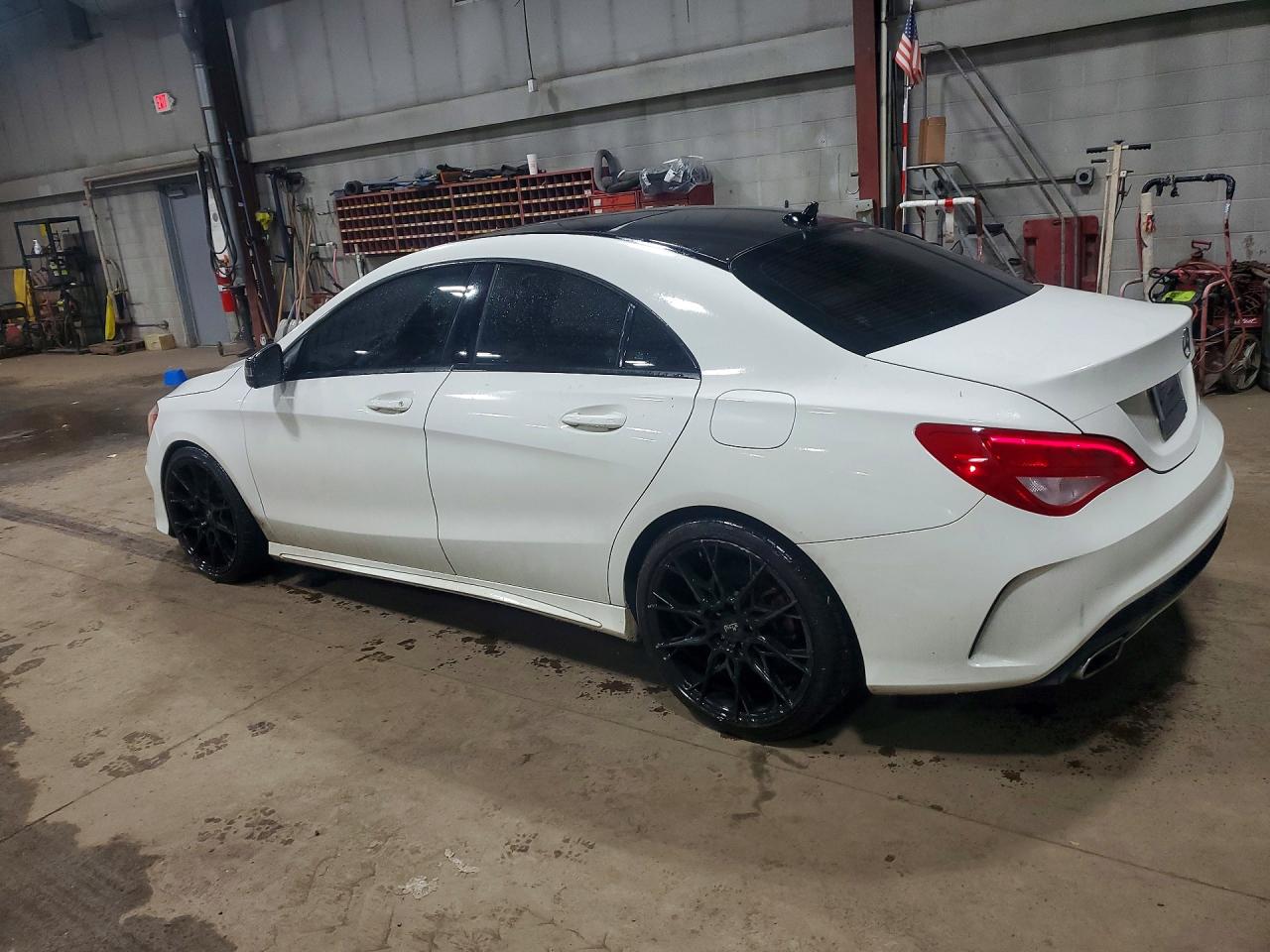 2014 Mercedes-benz Cla 250 White vin: WDDSJ4EB2EN044072