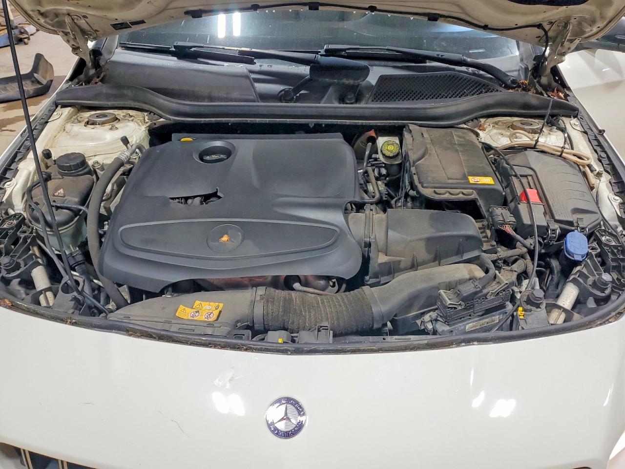 2014 Mercedes-benz Cla 250 White vin: WDDSJ4EB2EN044072