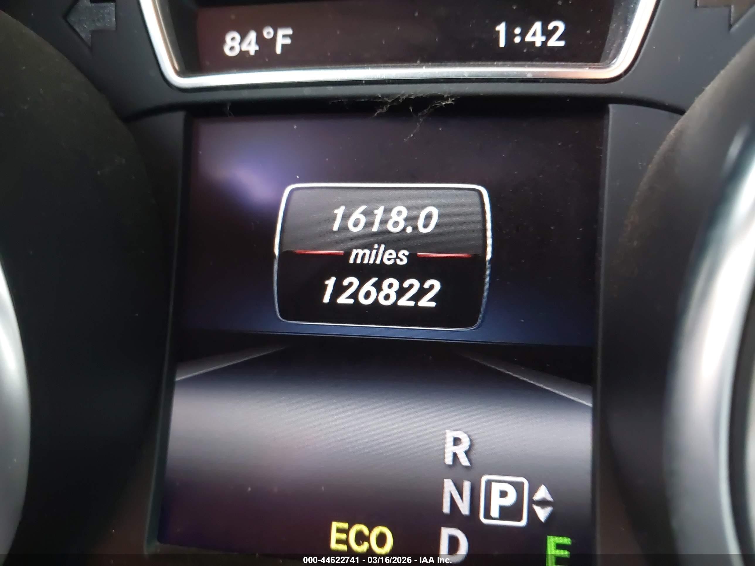2014 Mercedes-benz Cla 250   White vin: WDDSJ4EB2EN050518