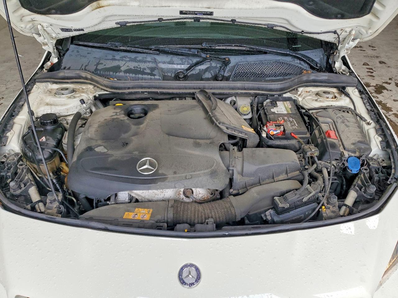 2014 Mercedes-benz Cla 250 White vin: WDDSJ4EB2EN052561