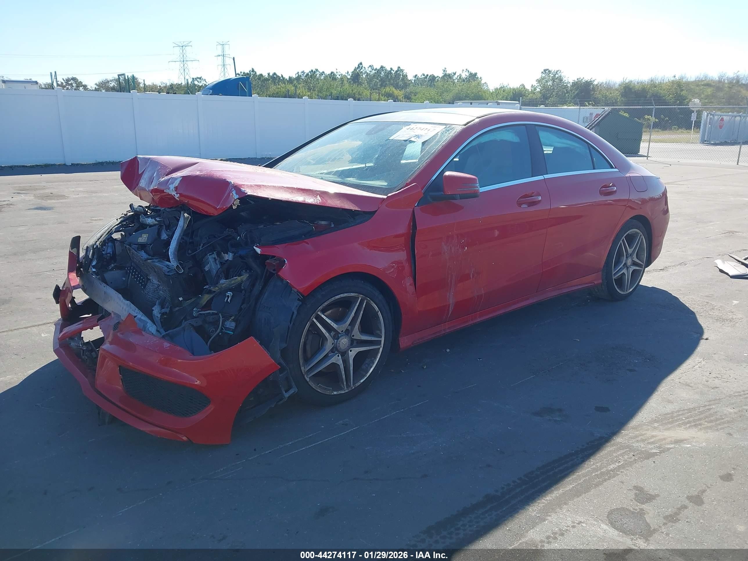 2014 Mercedes-benz Cla 250   Red vin: WDDSJ4EB2EN059820
