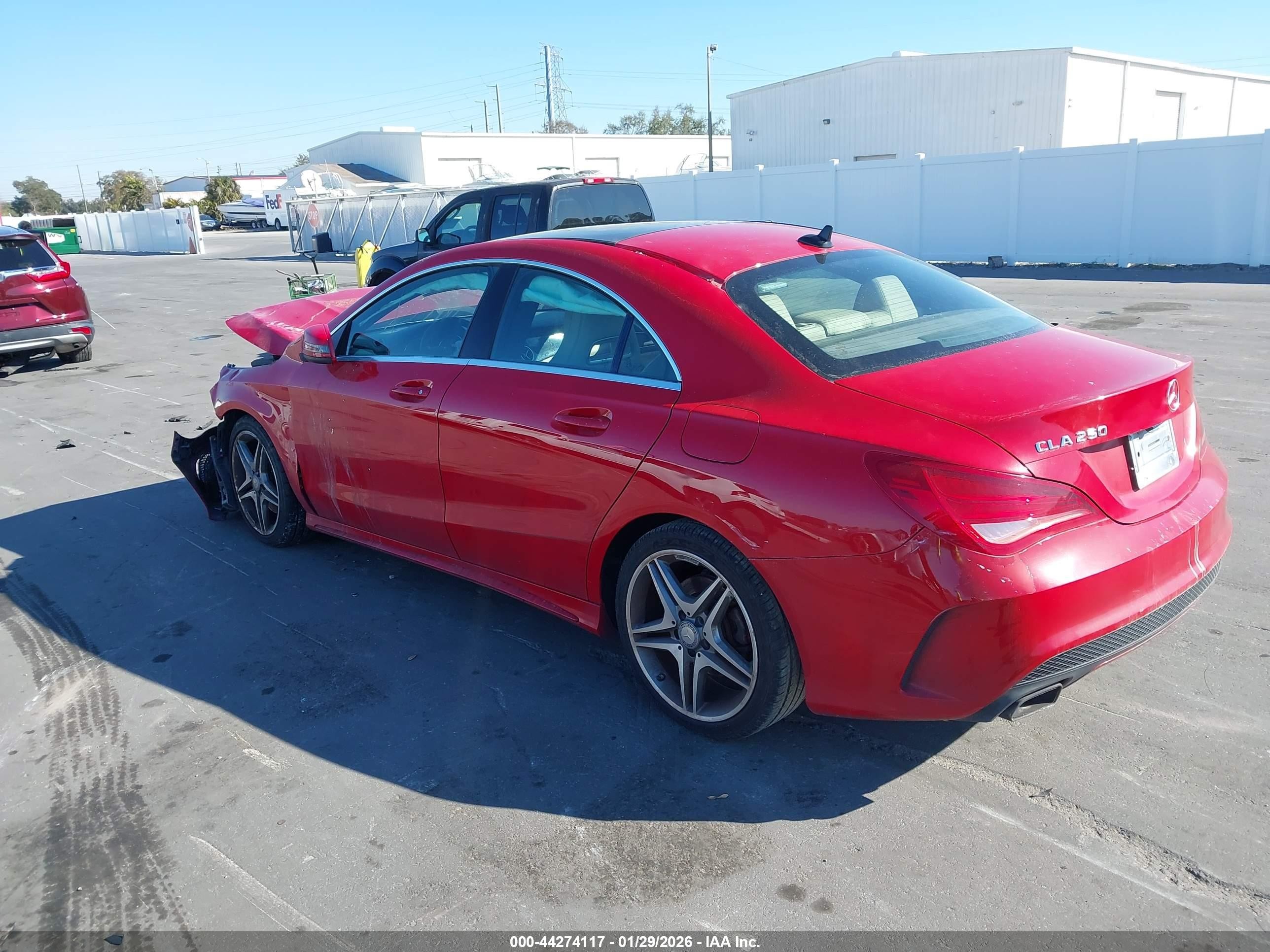 2014 Mercedes-benz Cla 250   Red vin: WDDSJ4EB2EN059820