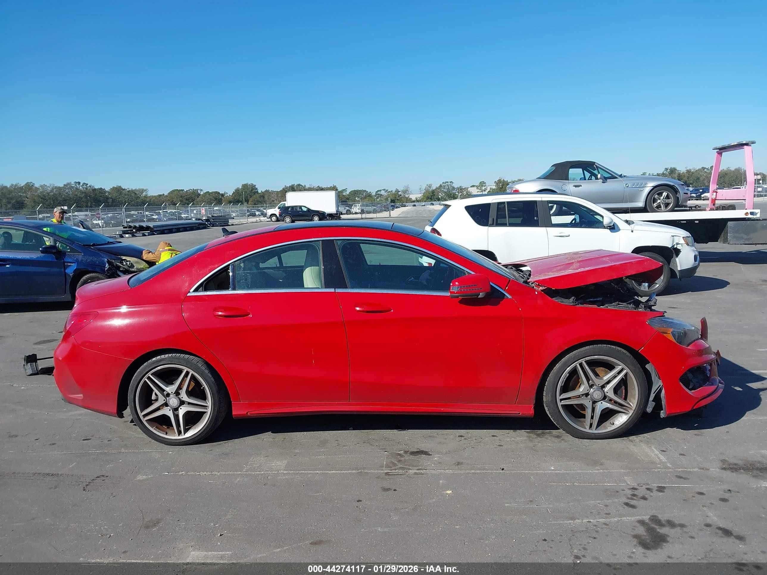 2014 Mercedes-benz Cla 250   Red vin: WDDSJ4EB2EN059820
