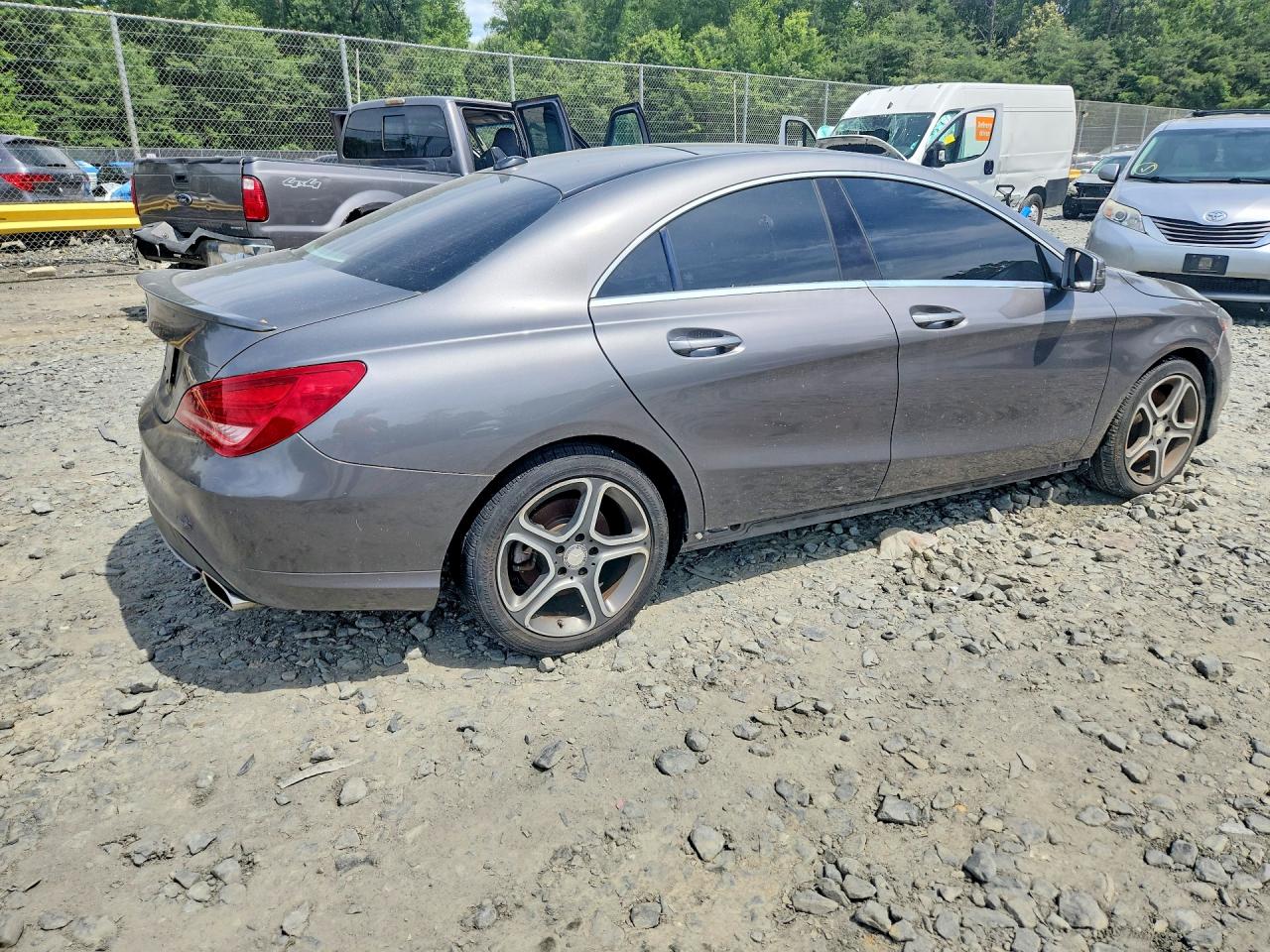 2014 Mercedes-benz Cla 250 Gray vin: WDDSJ4EB2EN064130