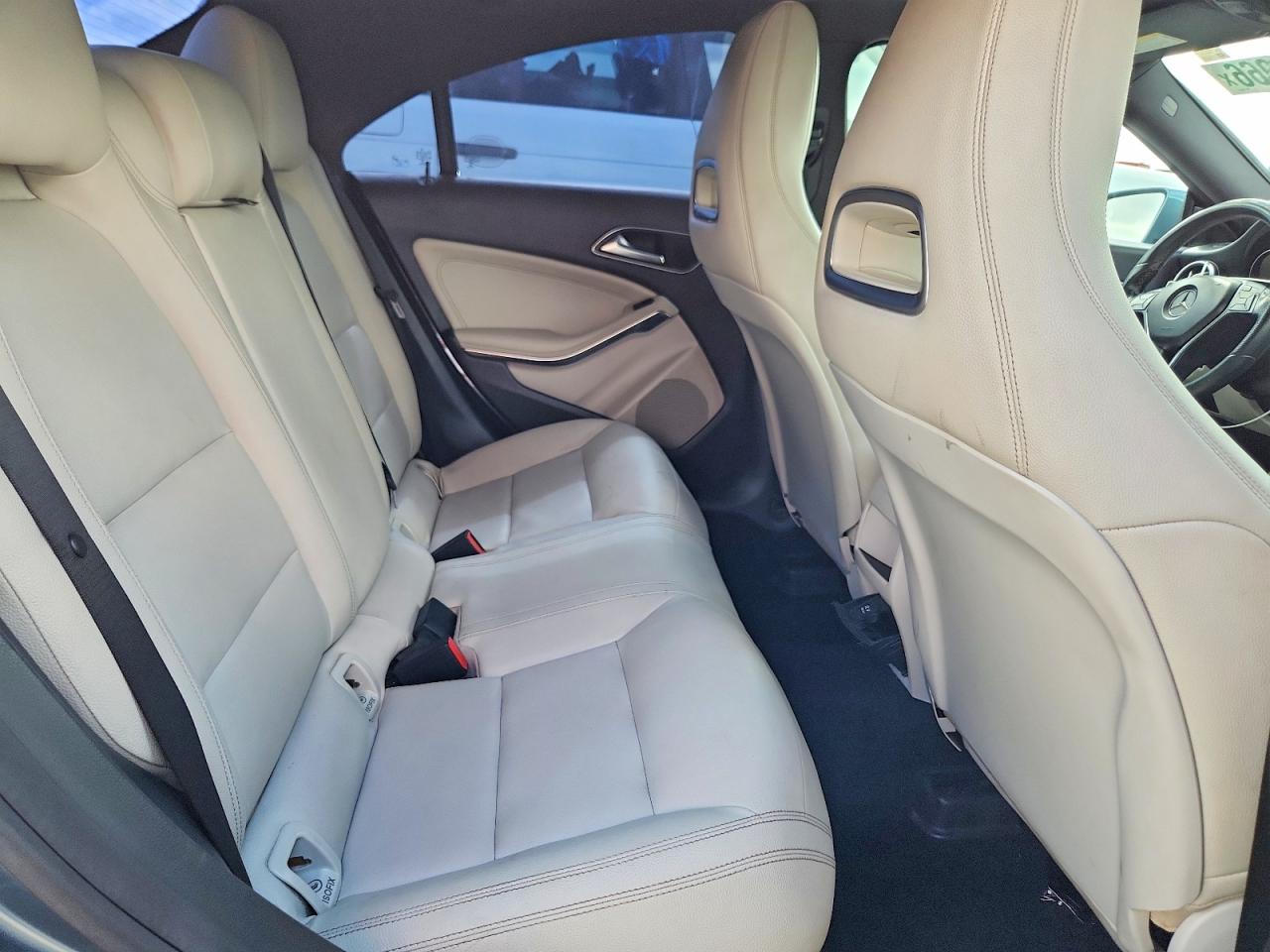 2014 Mercedes-benz Cla 250 Blue vin: WDDSJ4EB2EN064371