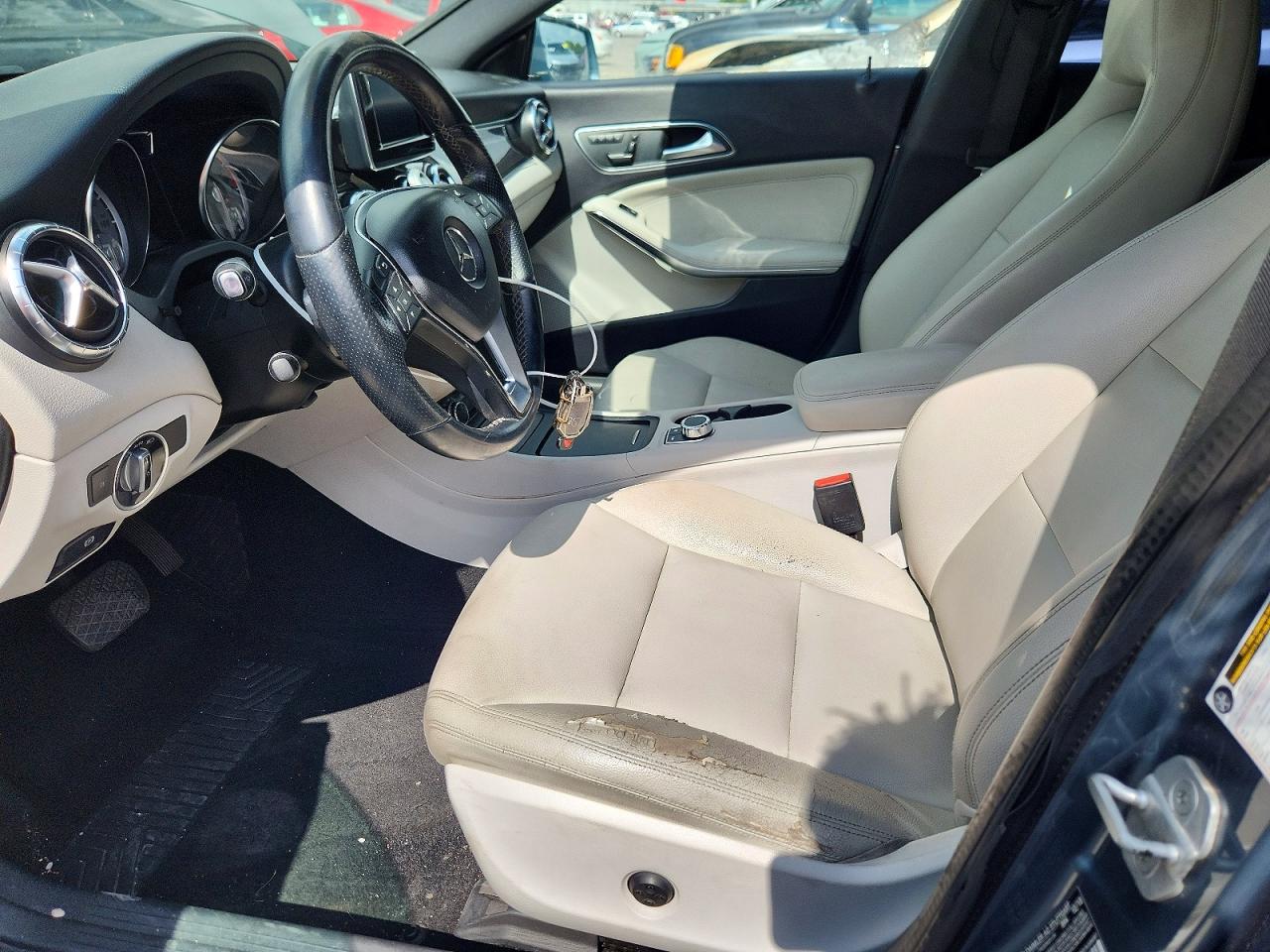 2014 Mercedes-benz Cla 250 Blue vin: WDDSJ4EB2EN064371