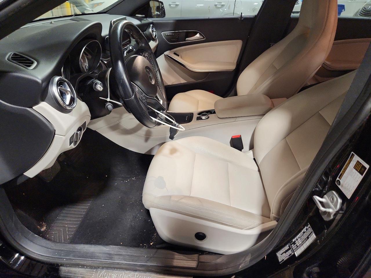 2014 Mercedes-benz Cla 250 Black vin: WDDSJ4EB2EN068419