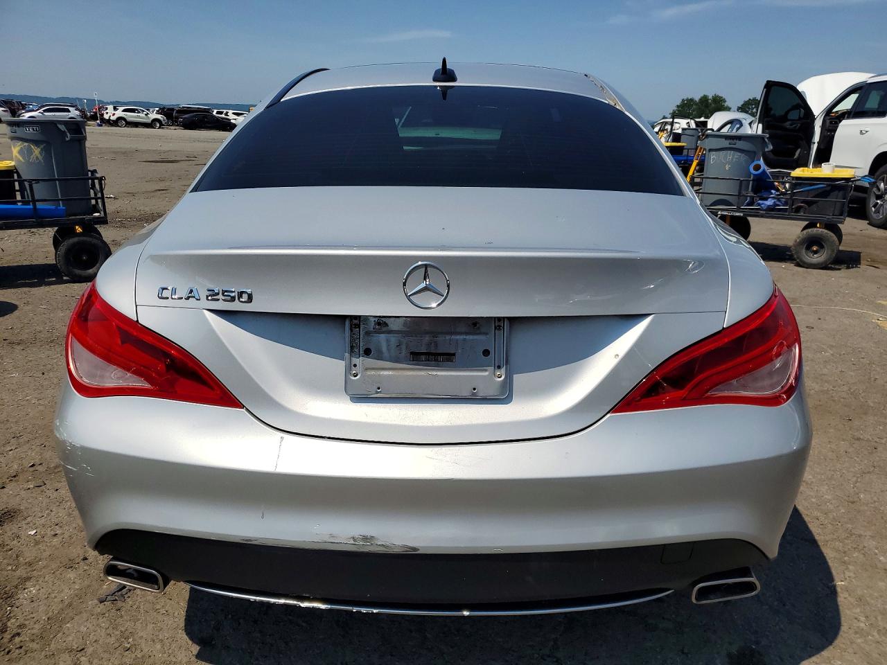 2014 Mercedes-benz Cla 250 Silver vin: WDDSJ4EB2EN088847